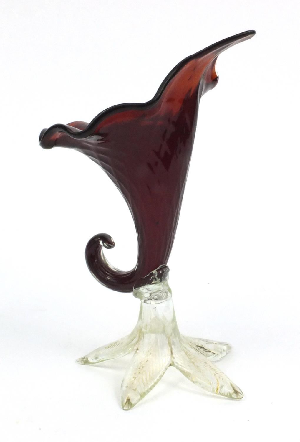 Clear and red glass cornucopia shaped vase, 26cm high Generally good condition, no chips or cracks - Image 5 of 7