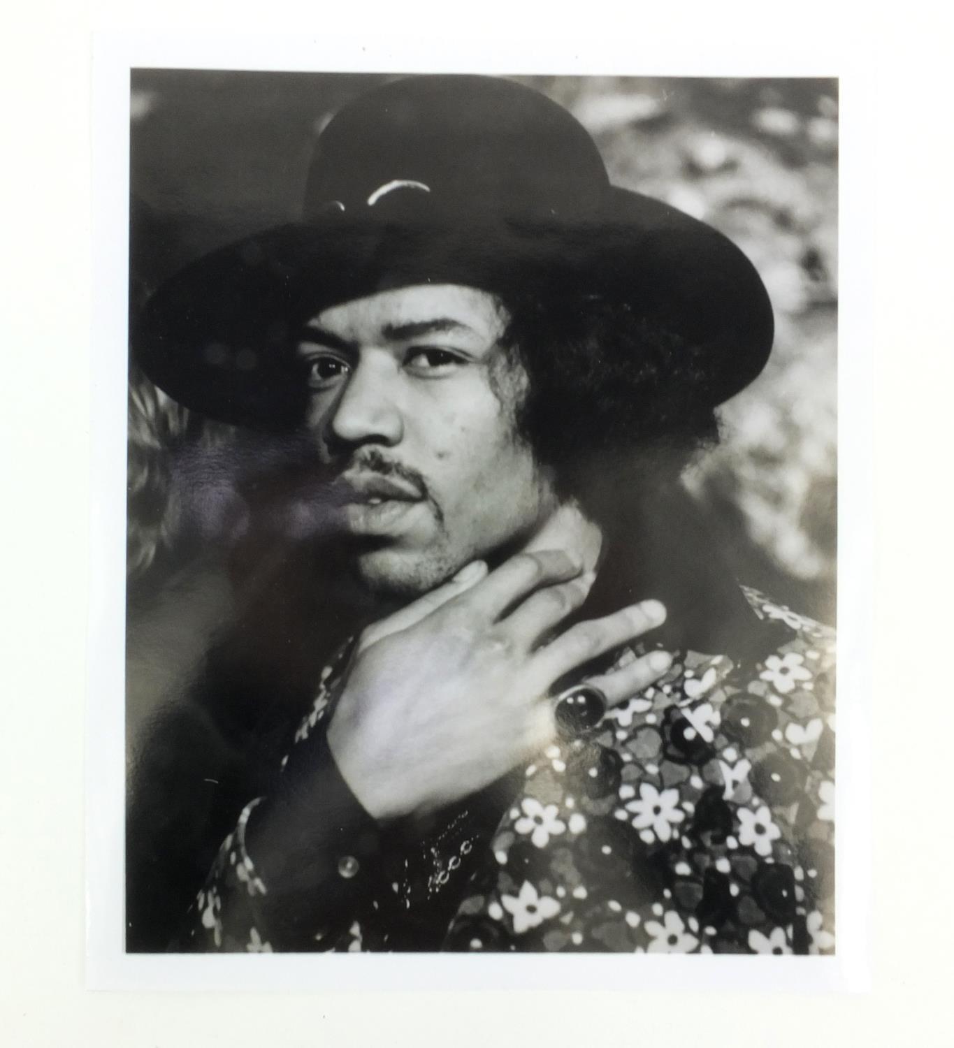 Four Jimi Hendrix black and white publicity photographs, each 25cm x 21cm - Image 2 of 5