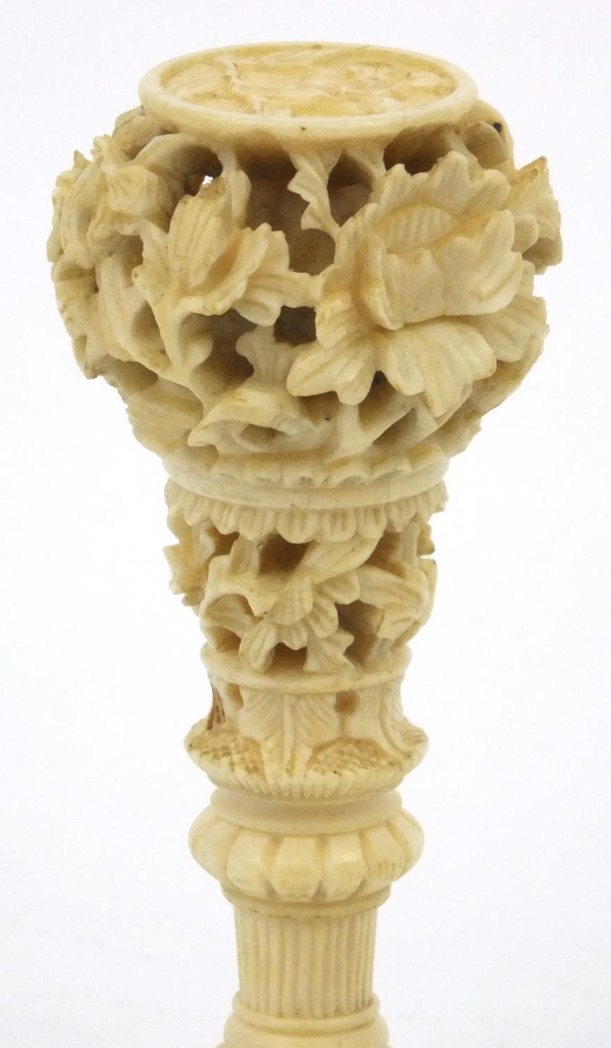 Oriental Chinese ivory and mother of pearl seal with carved floral decoration, 7cm long Generally - Image 5 of 10