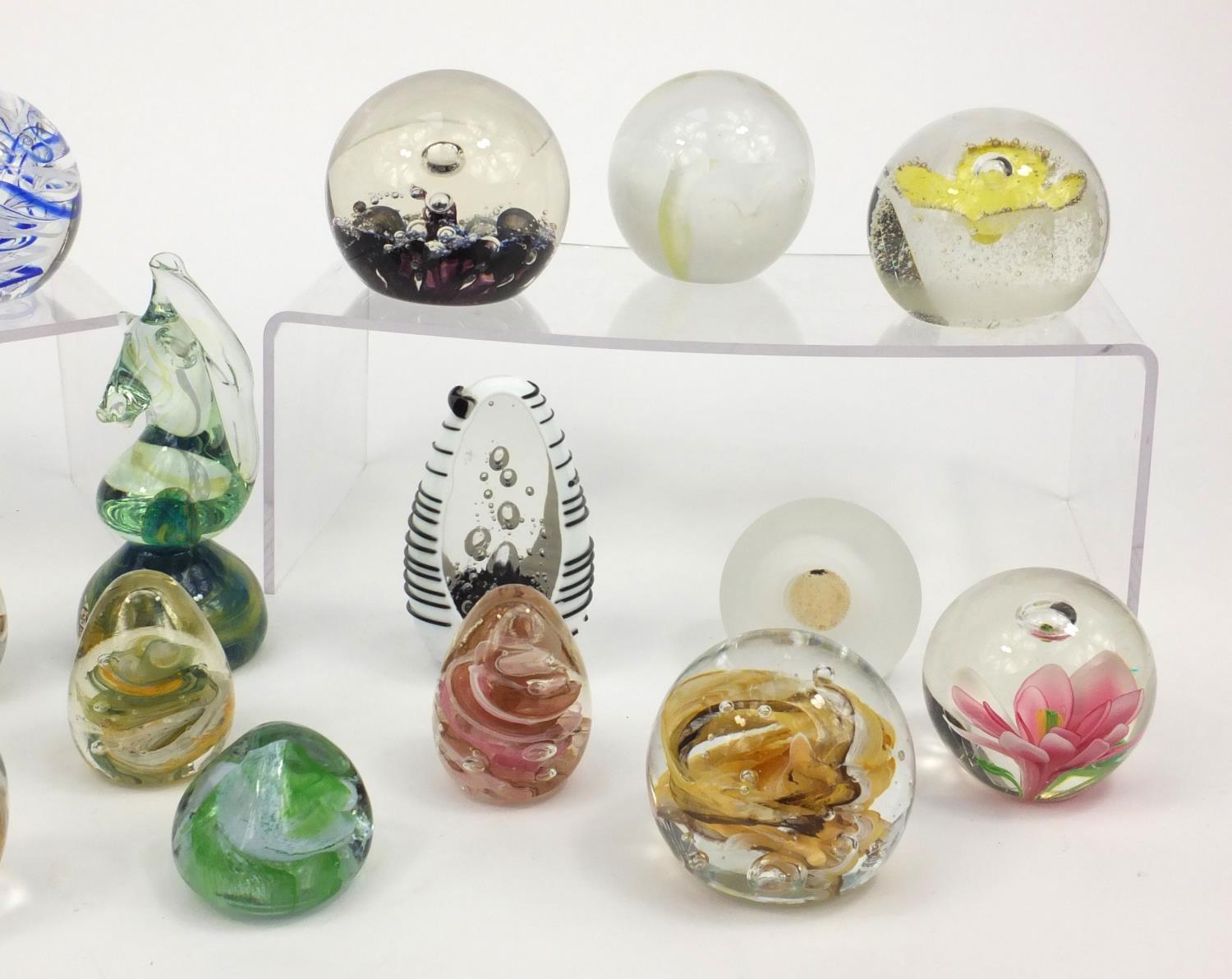 Group of colourful glass paperweights including Selkirk, Langham, Isle of Wight and Caithness - Image 4 of 9