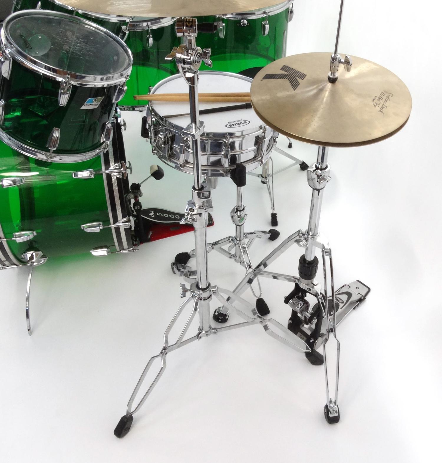 Five piece 1970s Ludwig green Vistalite drum kit comprising 22inch base drum, 12 and 14inch toms, 16 - Image 5 of 21
