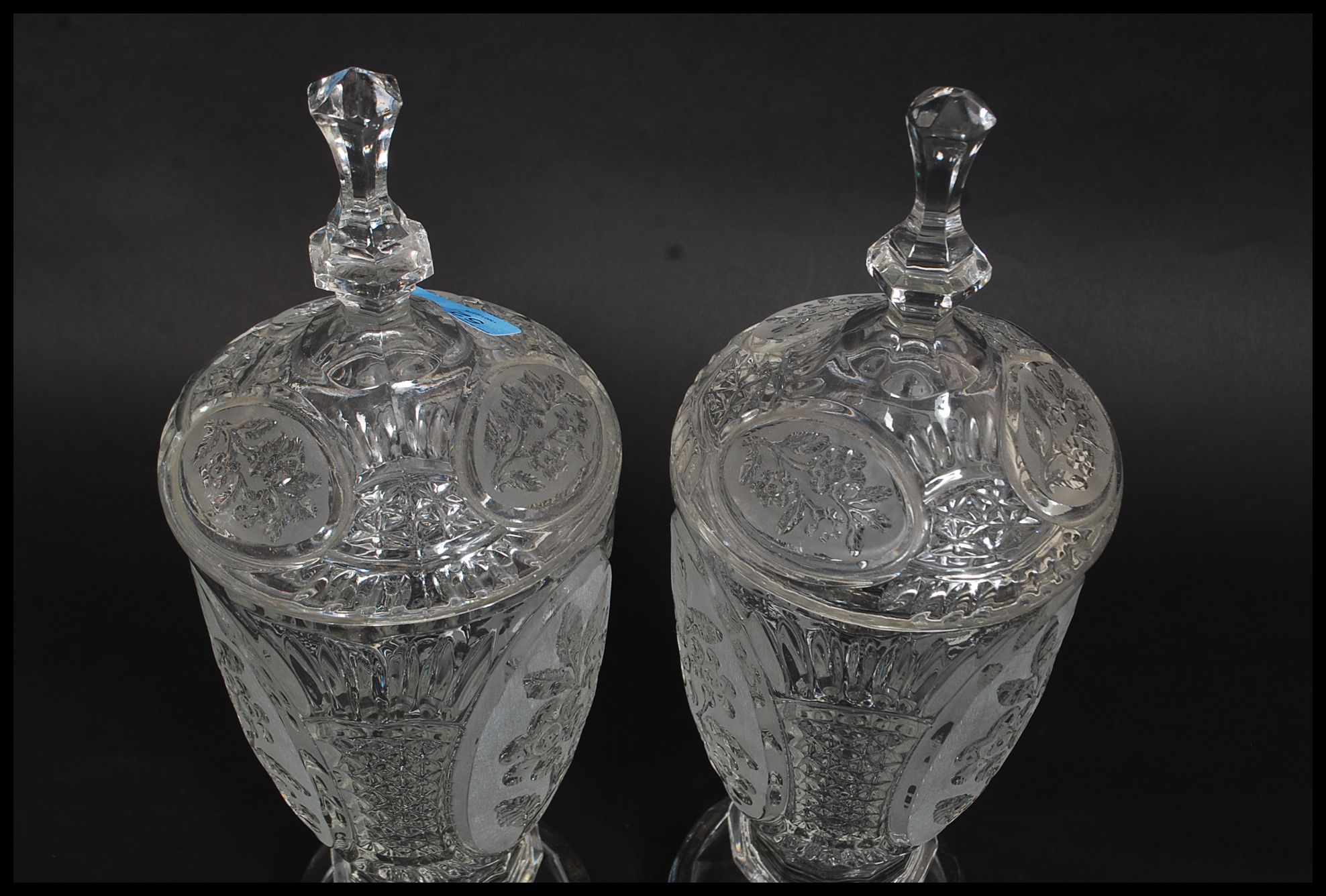 A pair of 20th century cut glass tall biscuit barrels, each to lids having finials tops. - Image 3 of 4