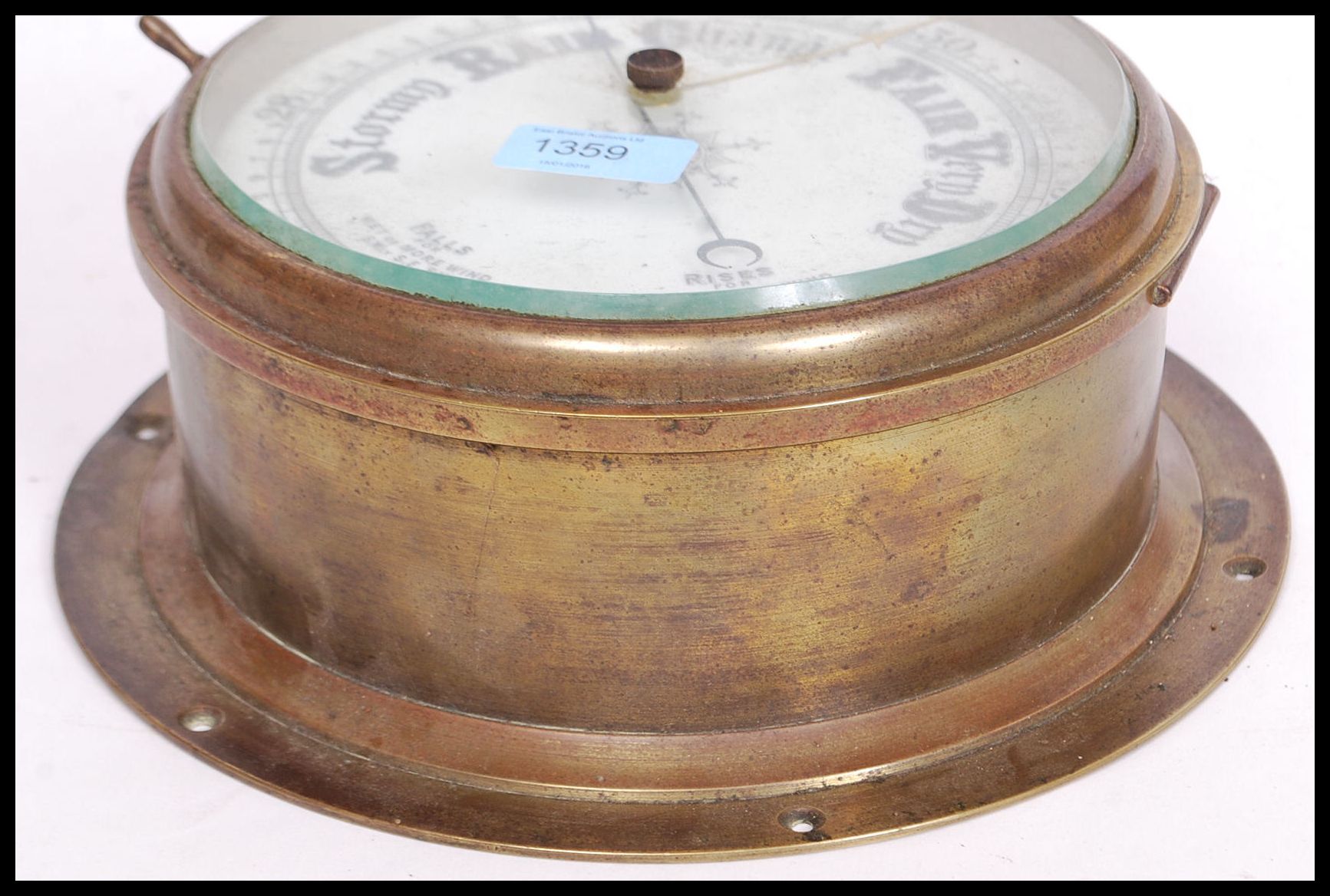 An early 20th century brass cased Bulkhead Aneroid Barometer, - Bild 2 aus 3