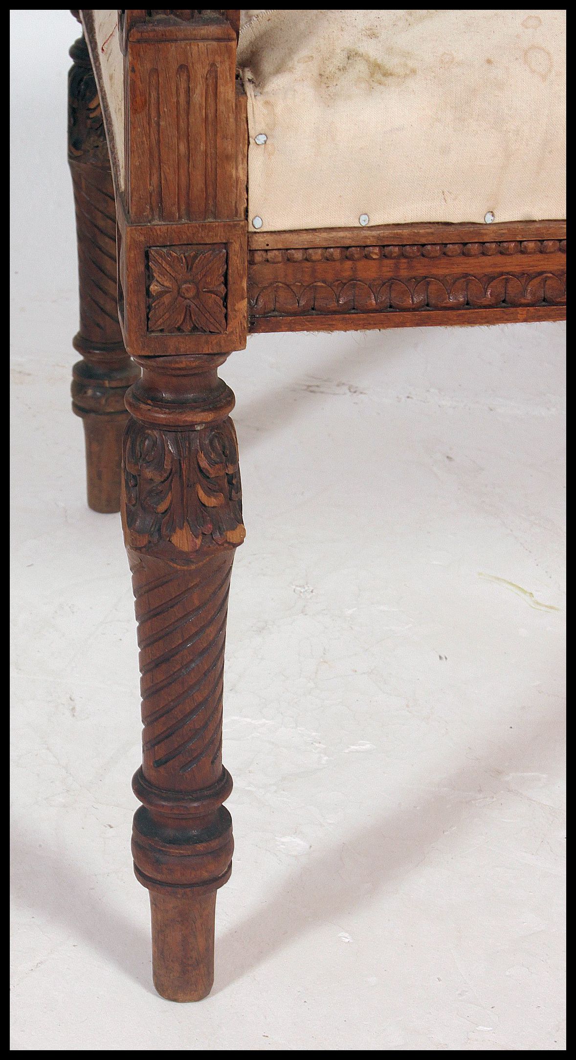 An early 20th century carved walnut Italian window seat. - Image 5 of 5