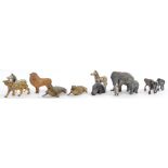 LEAD ANIMALS: A good collection of vintage (likely Britains,