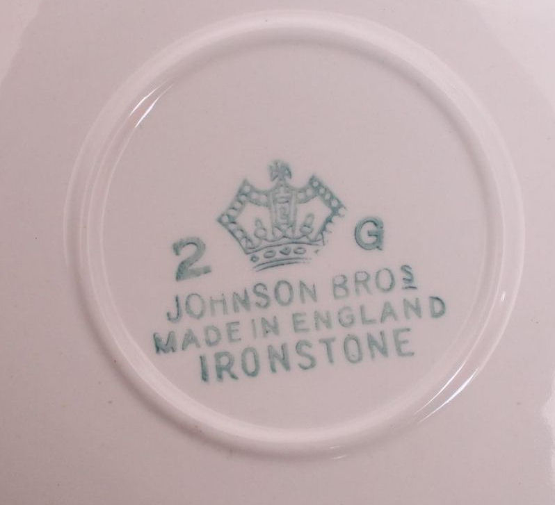 A retro mid century Johnson Bros Ironstone tea service in monochrome and  chintz patterns. - Image 5 of 5