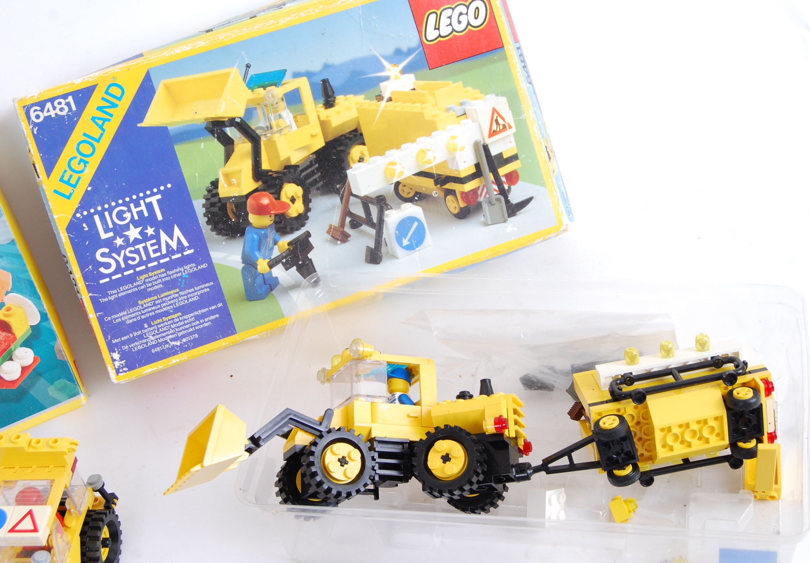 LEGO: A collection of vintage and later Lego sets - boxed and loose, - Image 3 of 4