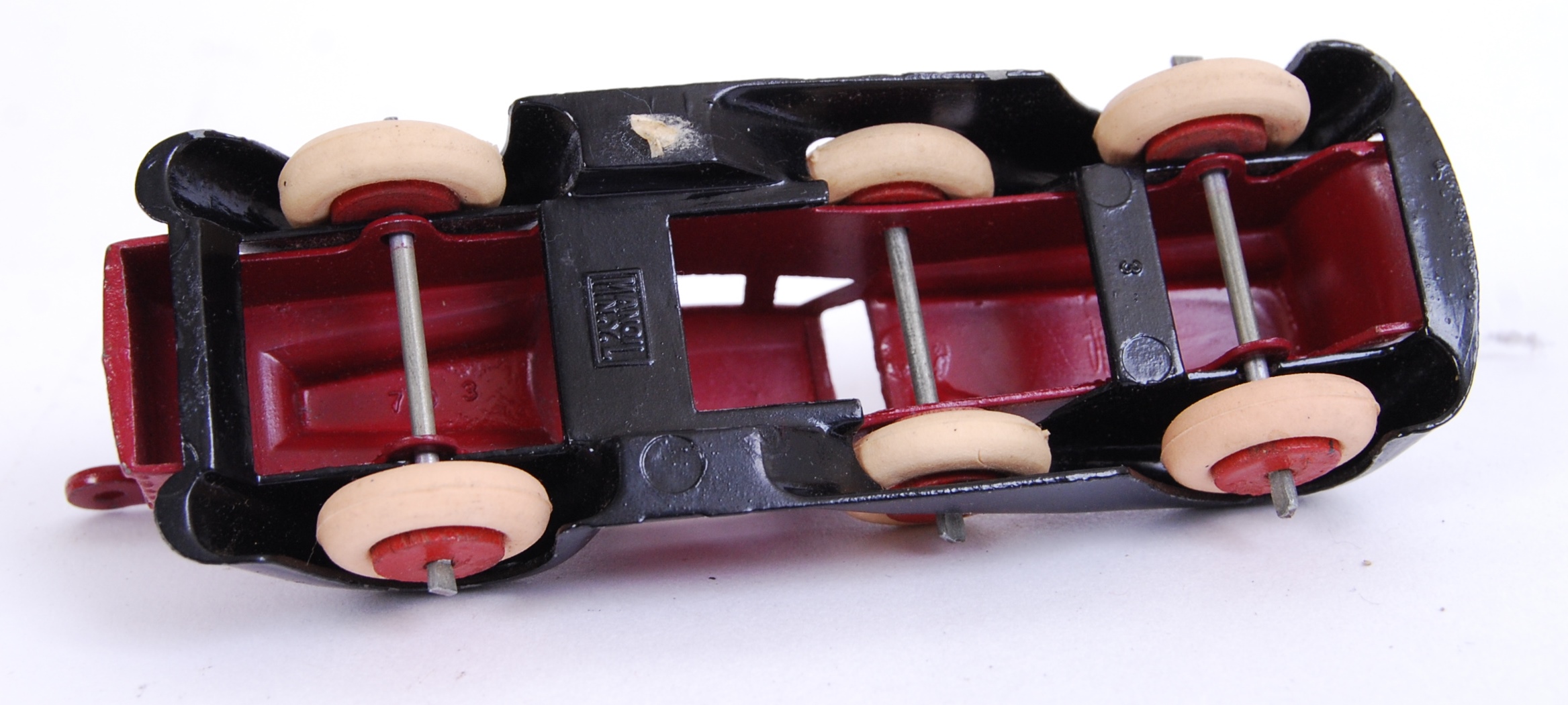 MANOIL: An original vintage Manoil Of NY American made diecast model car / truck. - Image 4 of 4