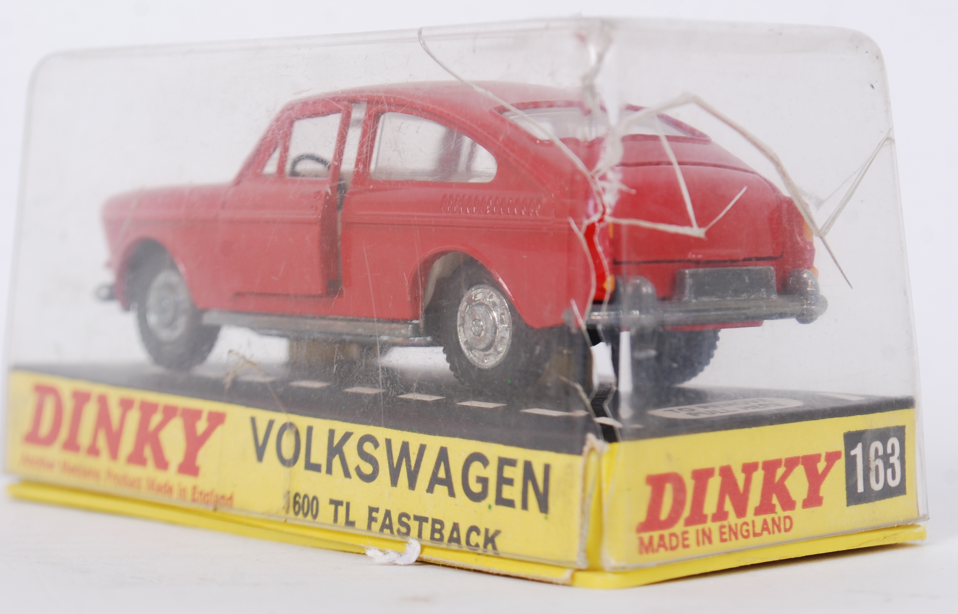 DINKY: An original vintage Dinky 163 Volkswagen 1600 TL Flashback. Red. Mint, box cracked slightly. - Image 5 of 5