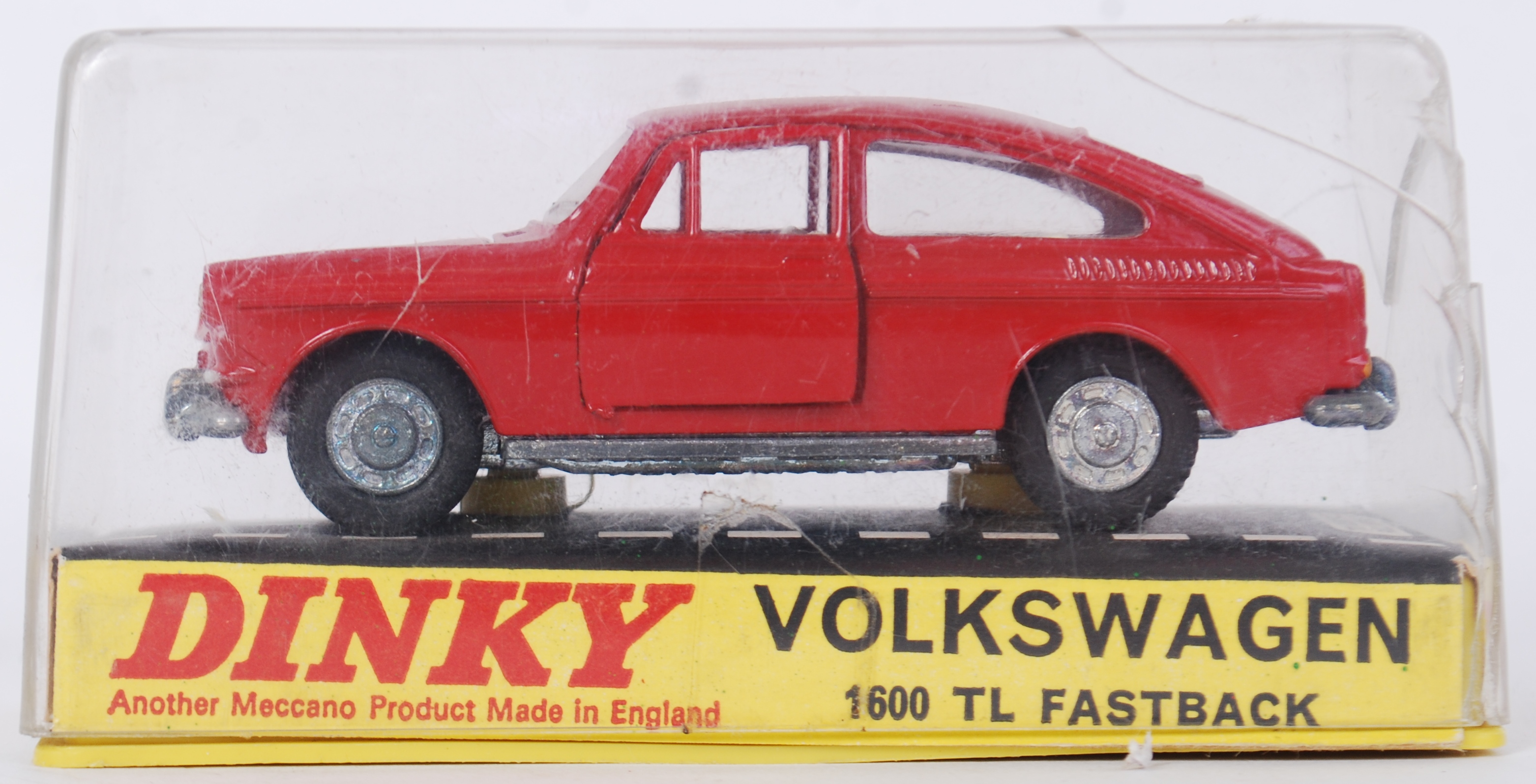 DINKY: An original vintage Dinky 163 Volkswagen 1600 TL Flashback. Red. Mint, box cracked slightly. - Image 4 of 5