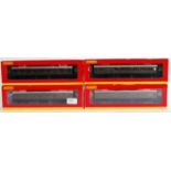 HORNBY: A collection of 4x Hornby 00 gauge railway trainset SR Maunsell carriages; R4299B, R4297B,