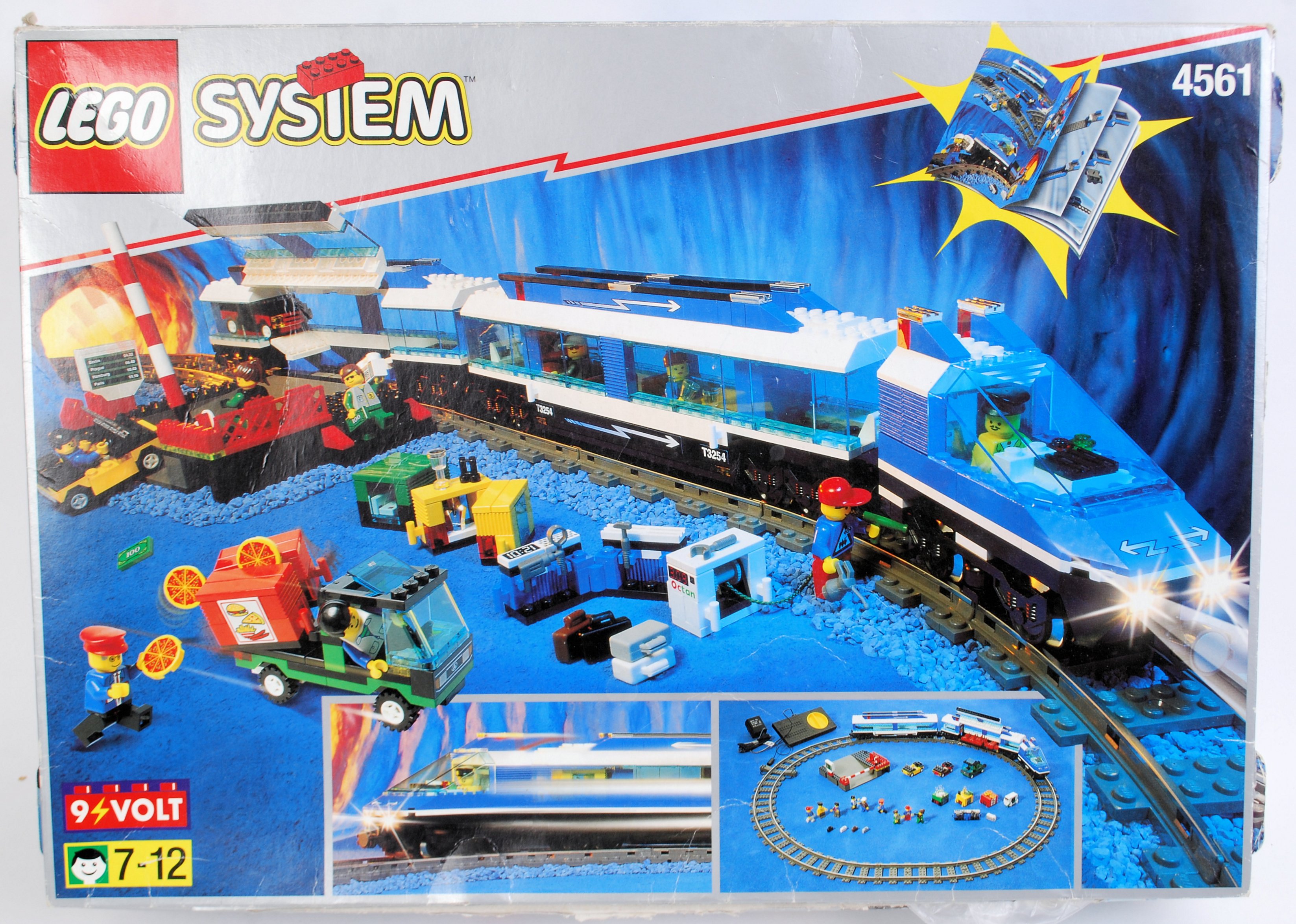 LEGO SYSTEM TRAIN: An original vintage Lego System 4561 Railway Express Train.