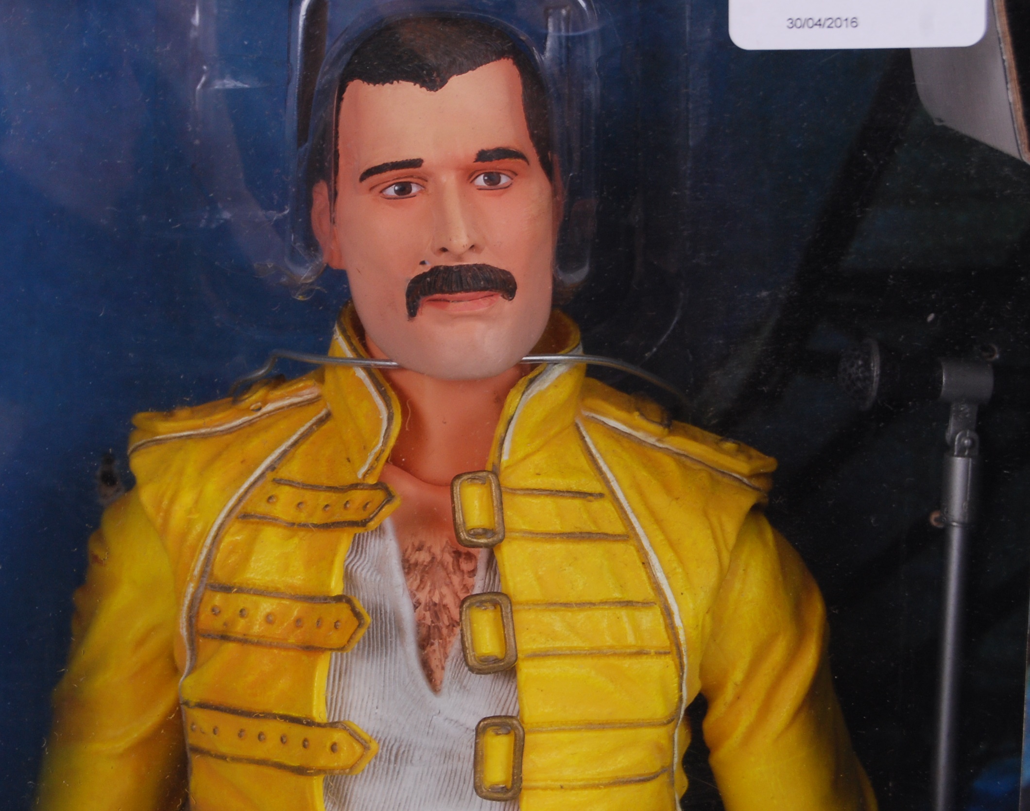 FREDDIE MERCURY: A large 18" action figure statue of Queen singer Freddie Mercury. - Image 2 of 3
