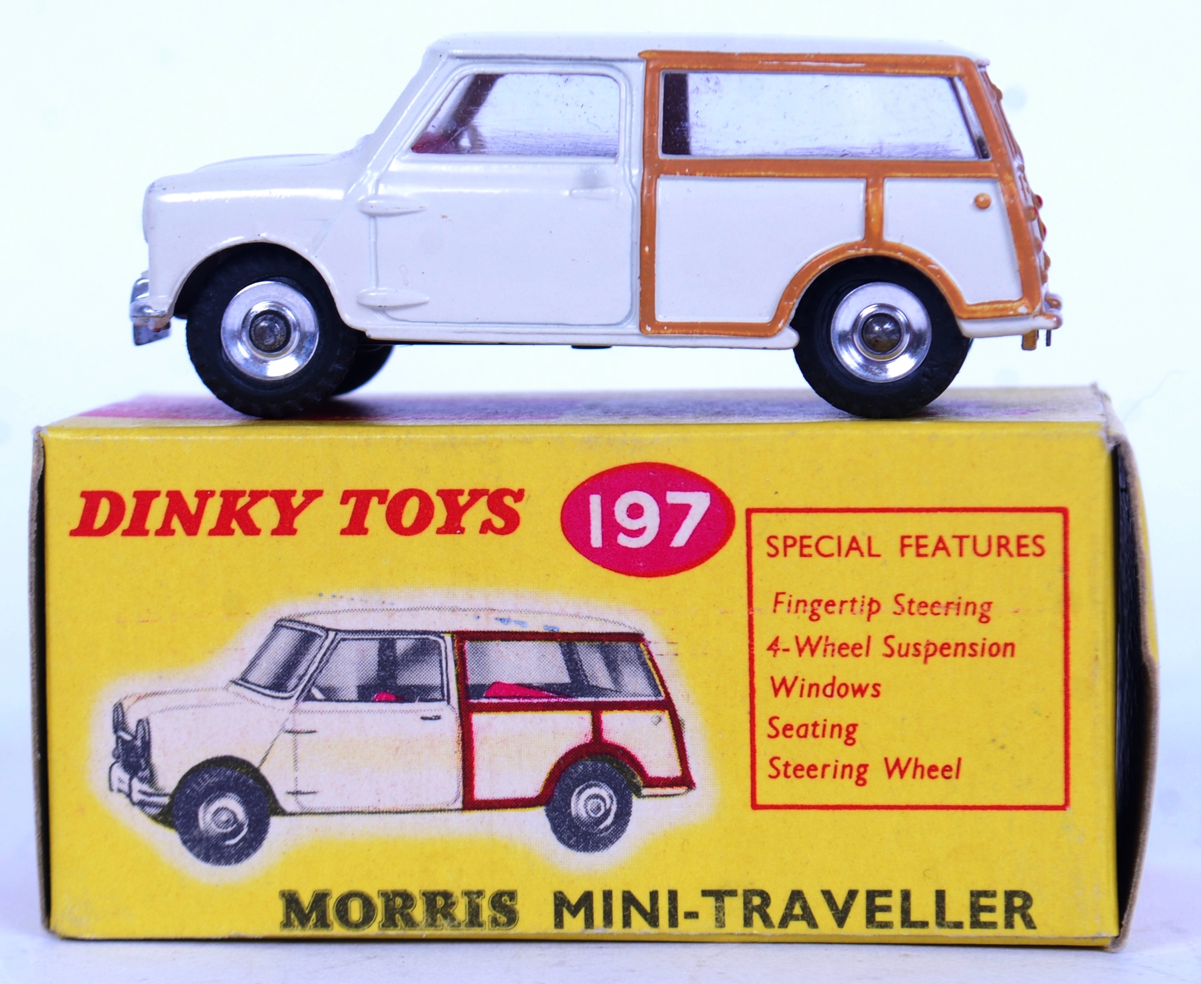 DINKY: An original vintage Dinky diecast model 197 Morris Mini Traveller car. - Image 2 of 4