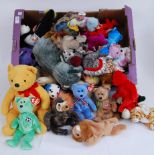 BEANIE BABIES: A collection of 35x TY Beanie Babies stuffed beanie toys - 6x larger examples and