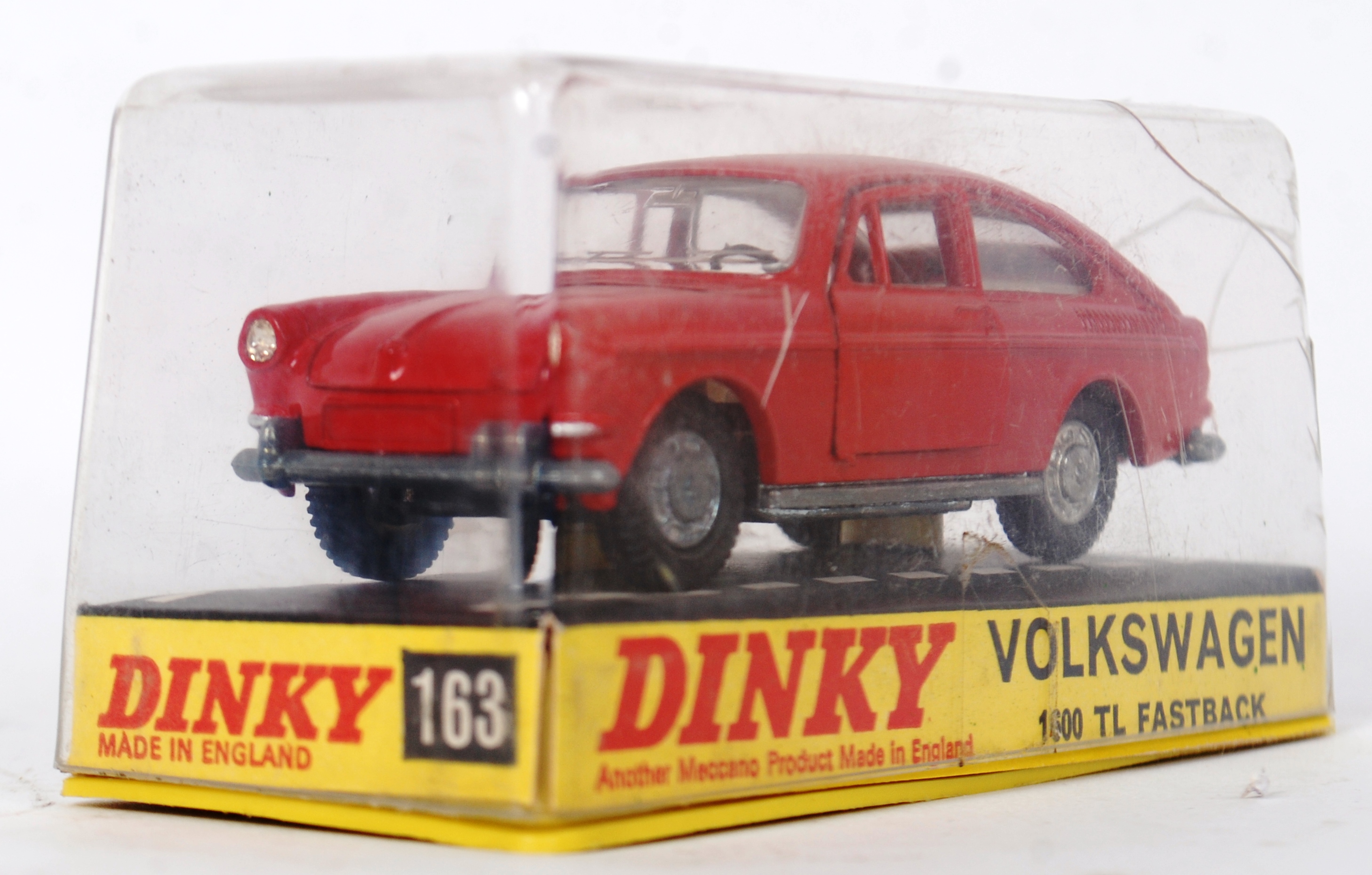 DINKY: An original vintage Dinky 163 Volkswagen 1600 TL Flashback. Red. Mint, box cracked slightly. - Image 2 of 5