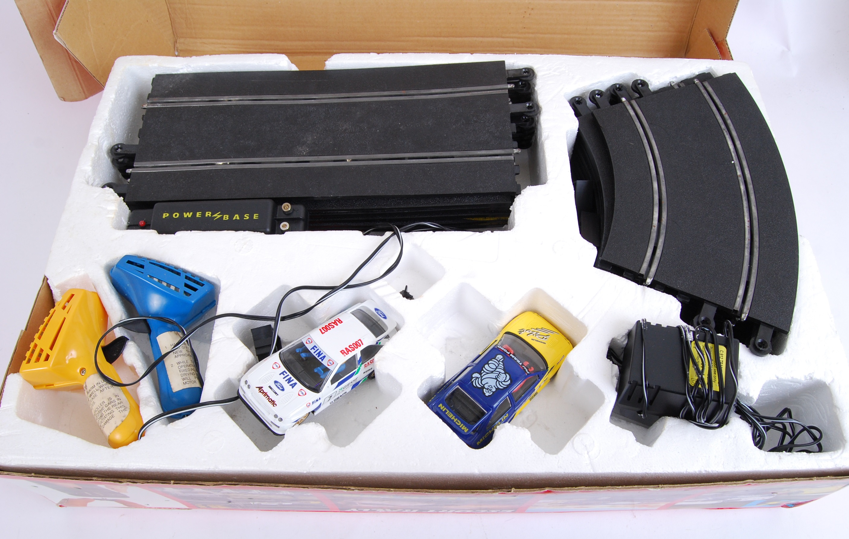 SCALEXTRIC: A Scalextric racing set ' Escort Rally ' appears complete with both cars, controllers, - Image 2 of 3