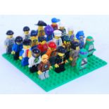 LEGO: A collection of 21x assorted Lego minifigs / minifigures to include Town, vintage,