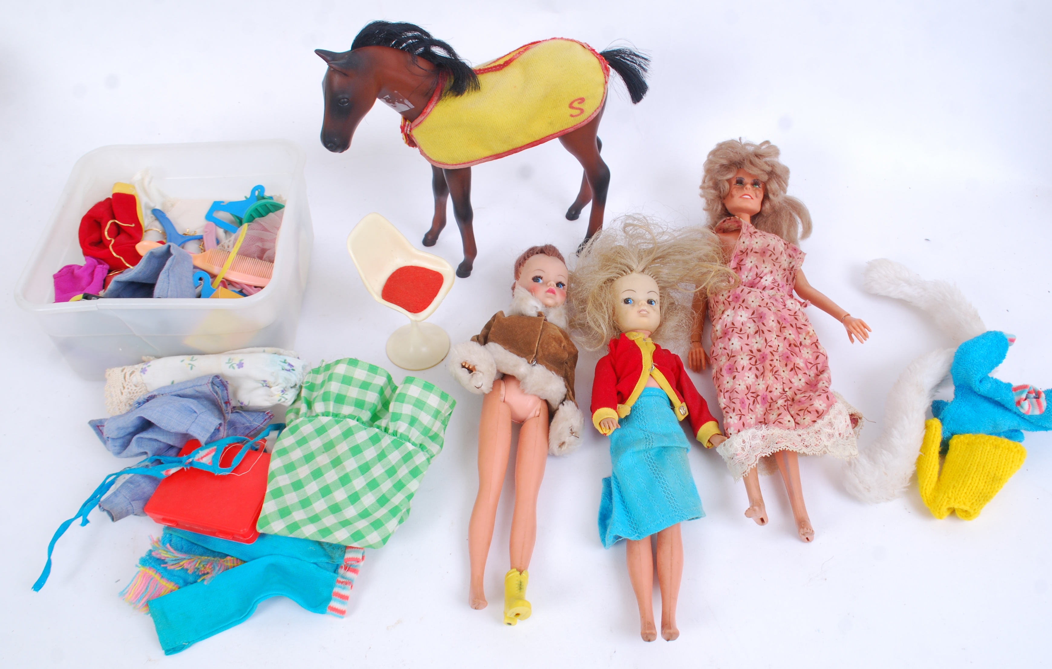 DOLLS: A collection of vintage dolls to