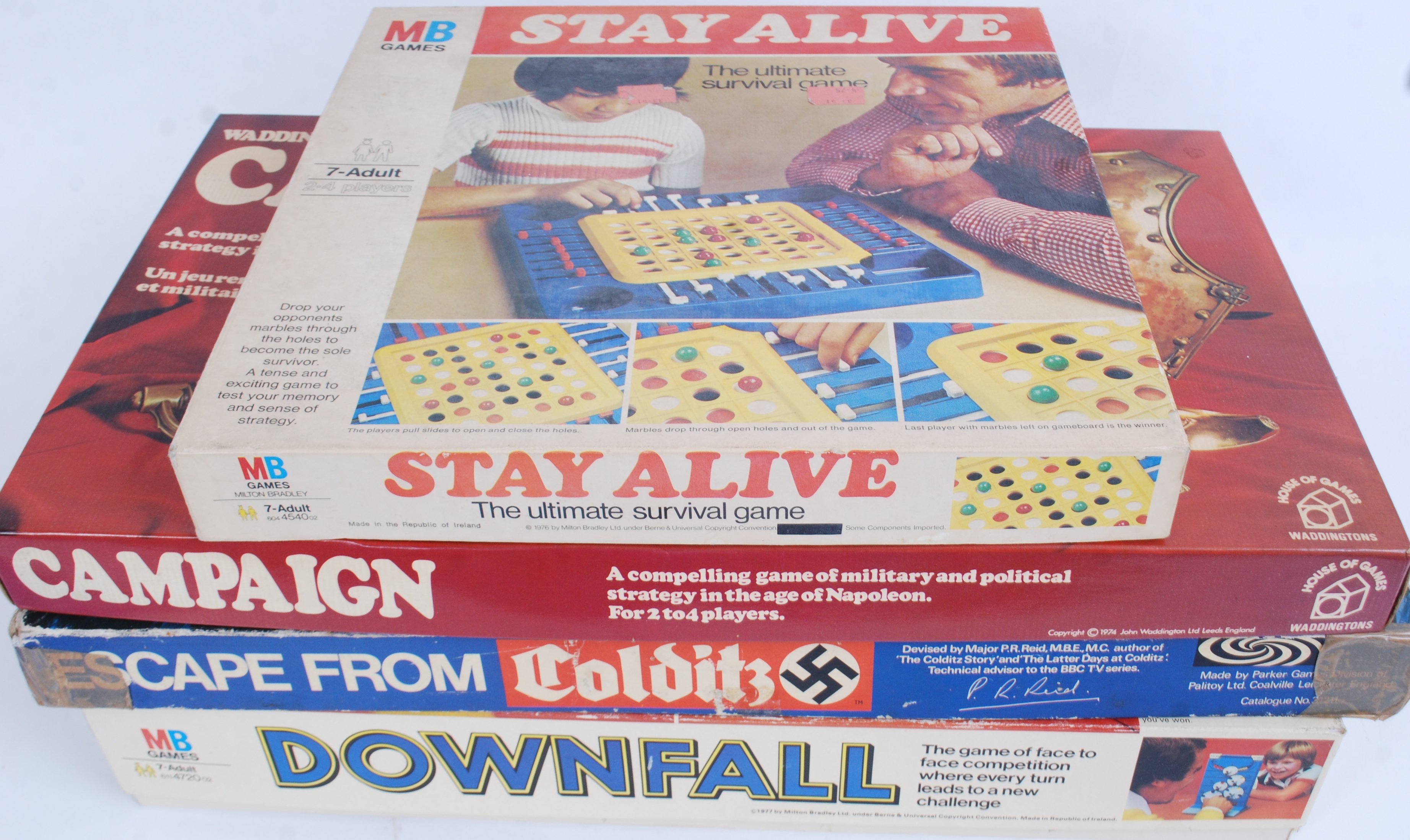 GAMES: A collection of 4x vintage board - Image 2 of 5