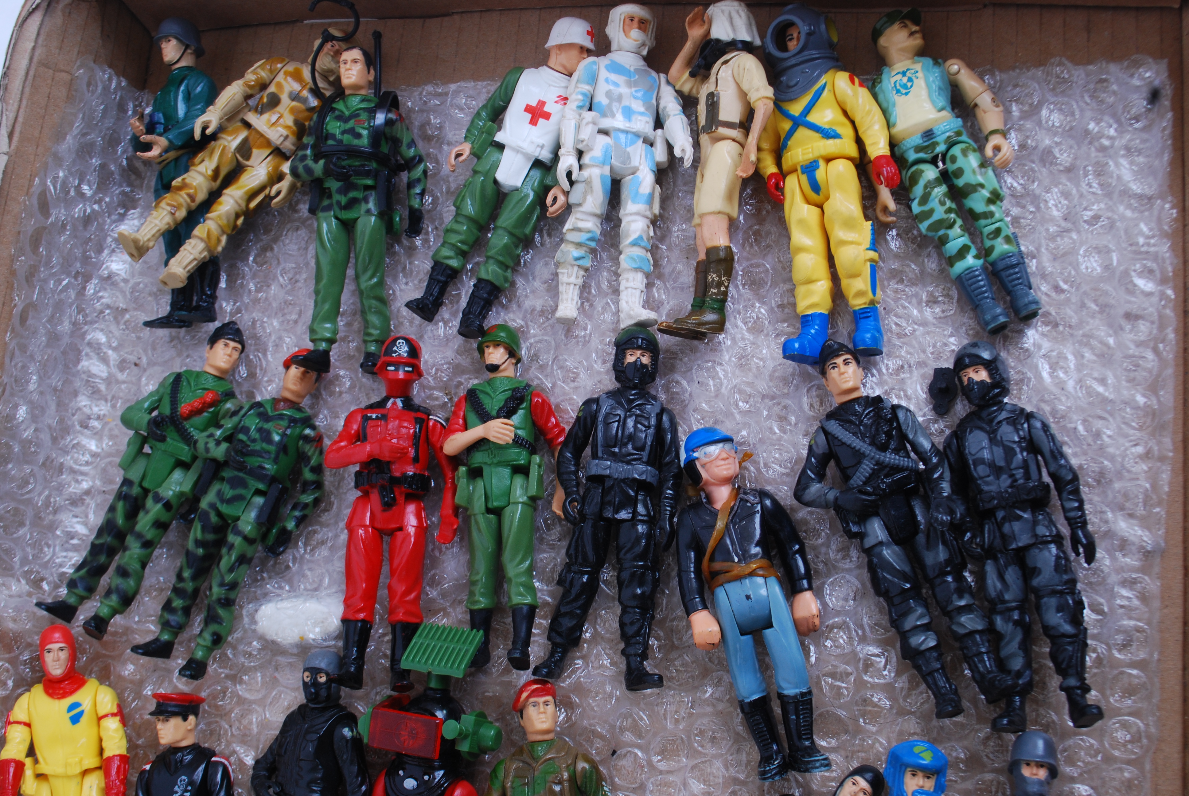 ACTION FIGURES: A collection of assorted - Image 3 of 4