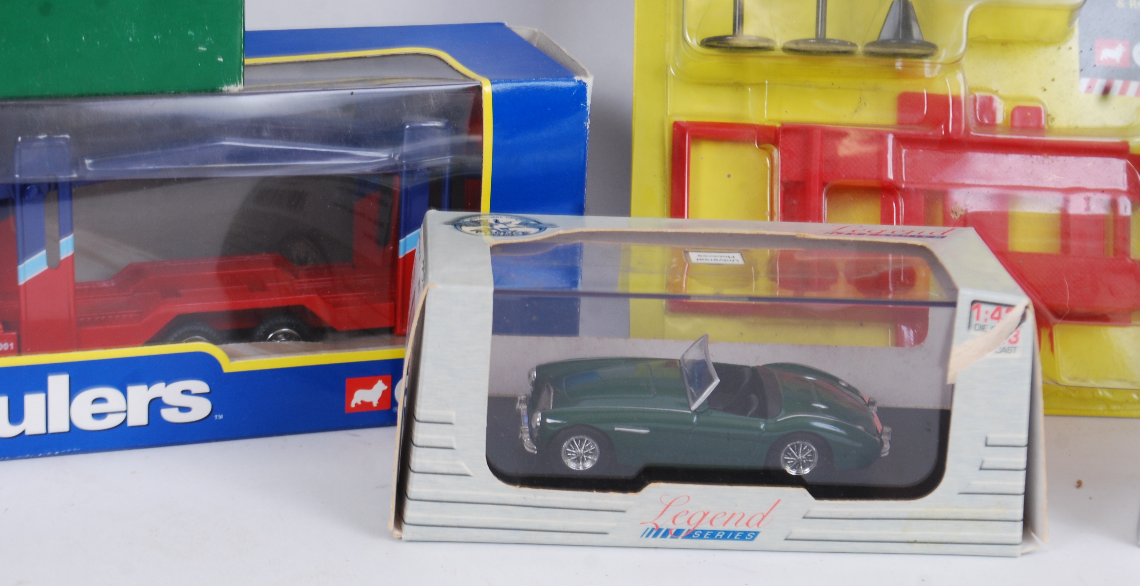 DIECAST: A collection of boxed diecast t - Image 3 of 5