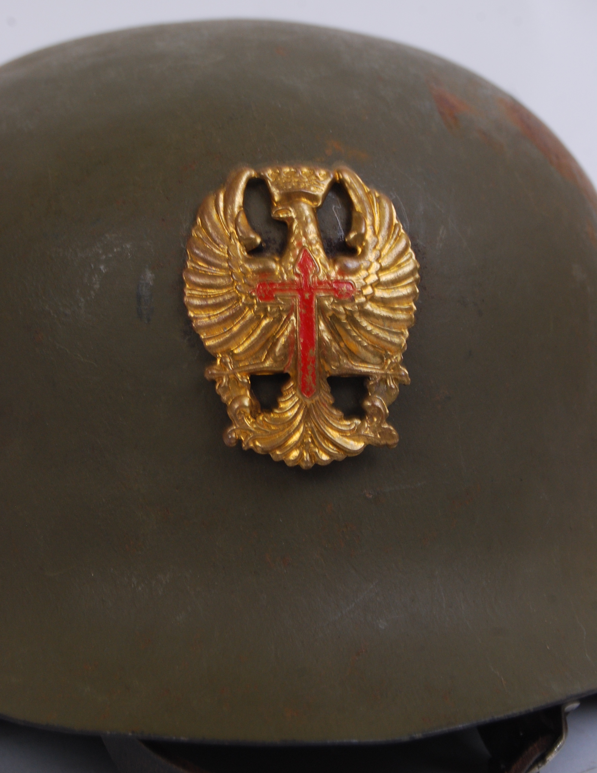 A SPANISH CIVIL WAR (M-42) STEEL HELMET bearing a Civil War brass helmet badge to front, - Image 2 of 6