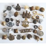 BADGES & BUTTONS: A collection of assorted vintage military / civilian badges and buttons etc to