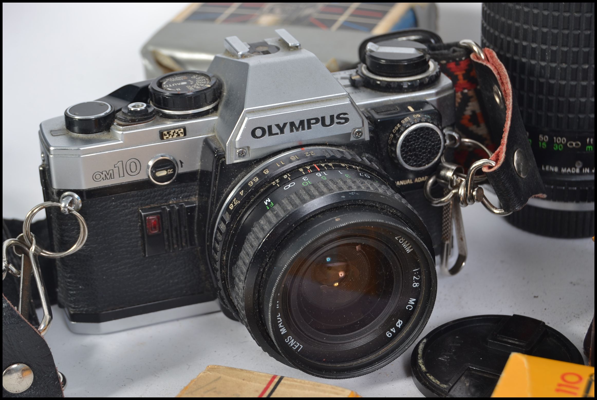 CAMERAS: A collection of cameras and lenses to include Super Albinar 846067 lens, - Image 2 of 4
