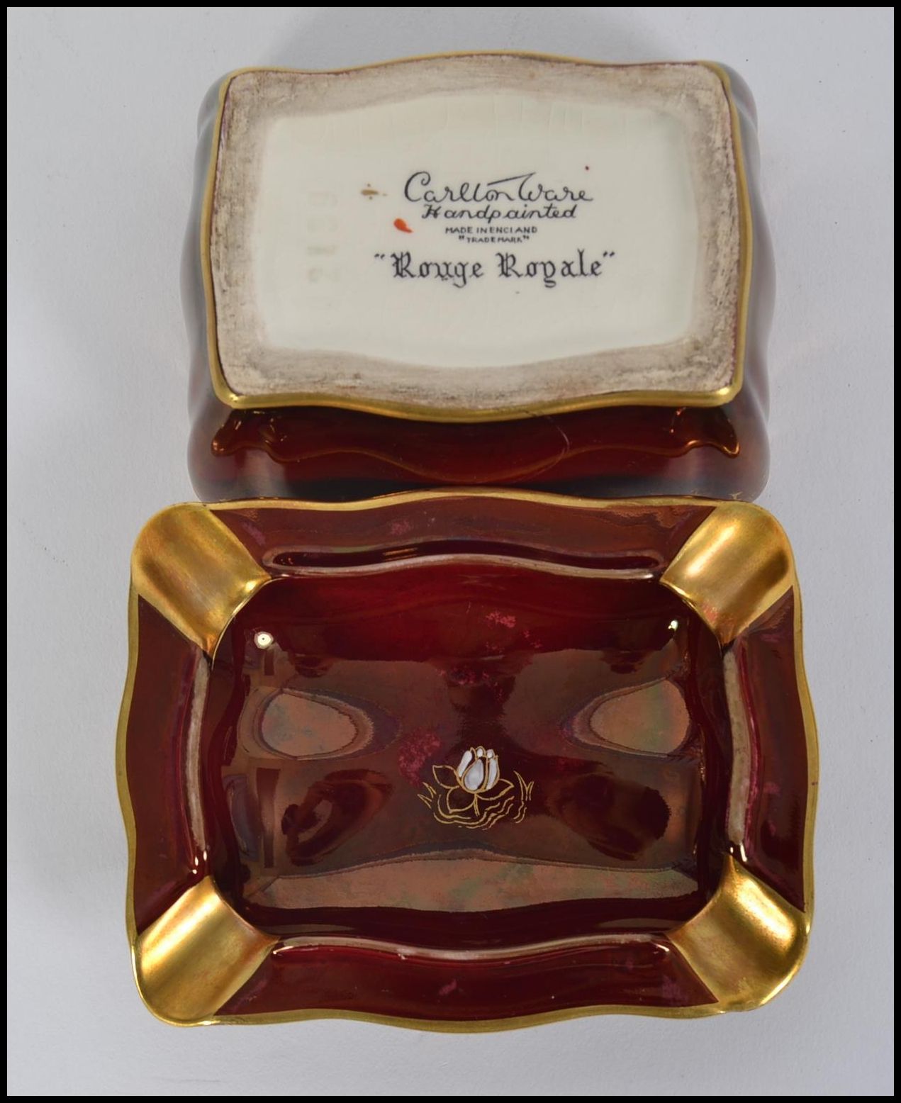 A early to mid 20th century hand painted Carlton Ware ' Rouge Royale ' cigarette box, - Image 4 of 4