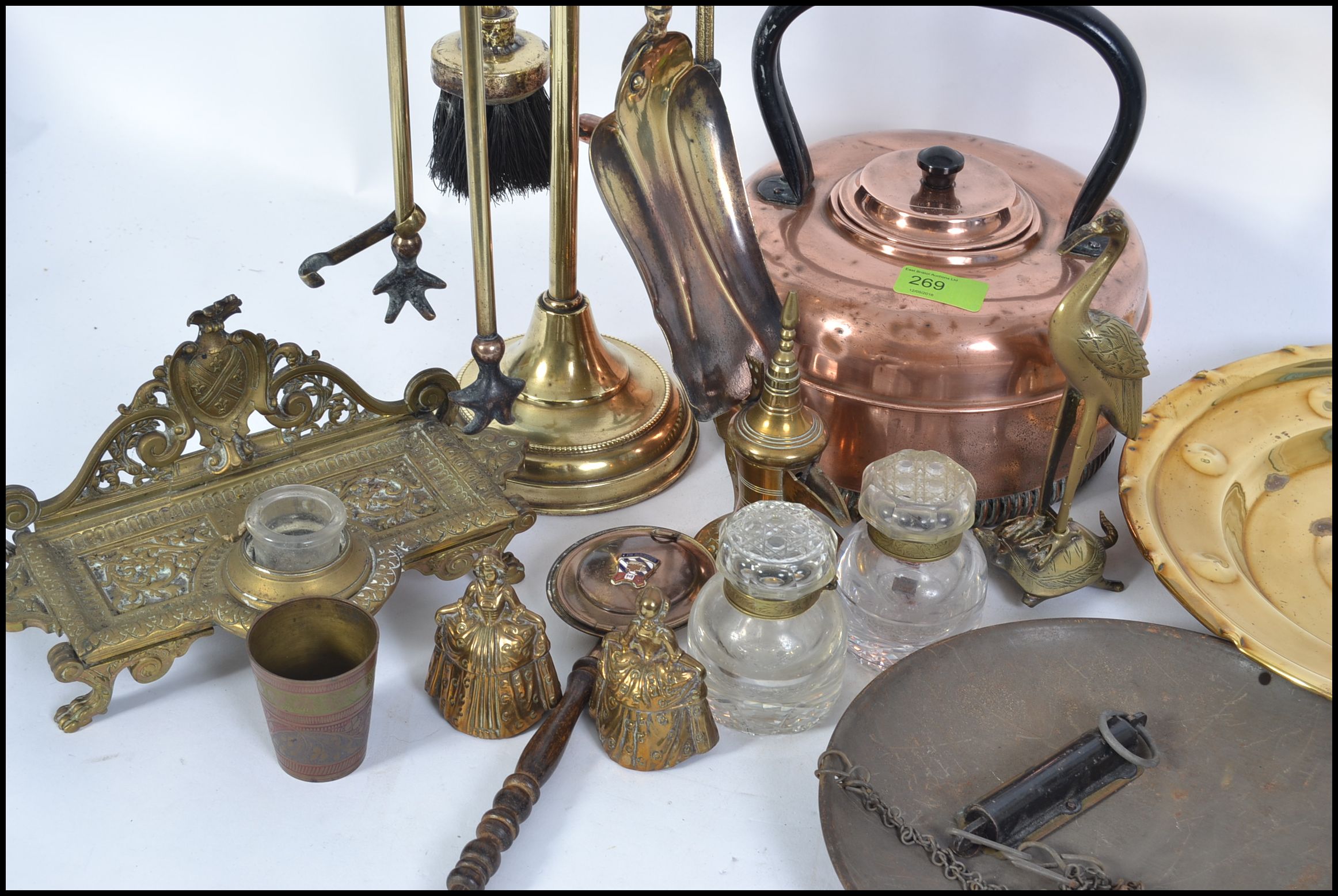A good quality brass fireside compendium set, brass kettle, scales, - Image 2 of 2