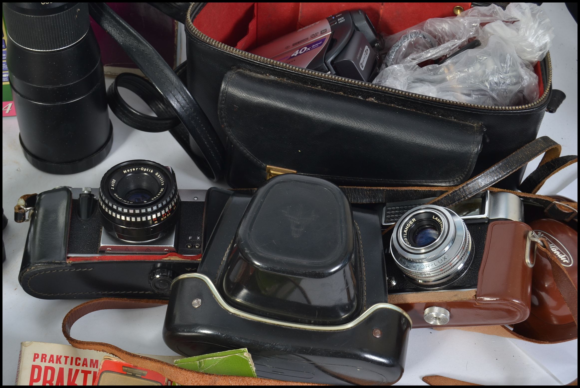 A collection of vintage 35 mm cameras to include Voigtlander, Practica, lenses, - Image 2 of 4