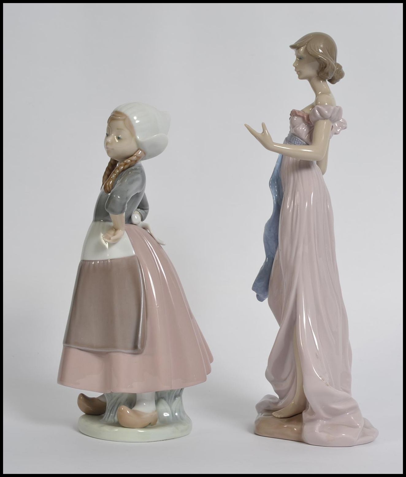 A Lladro porcelain figurine of a young Dutch girl 25cm. - Image 4 of 5