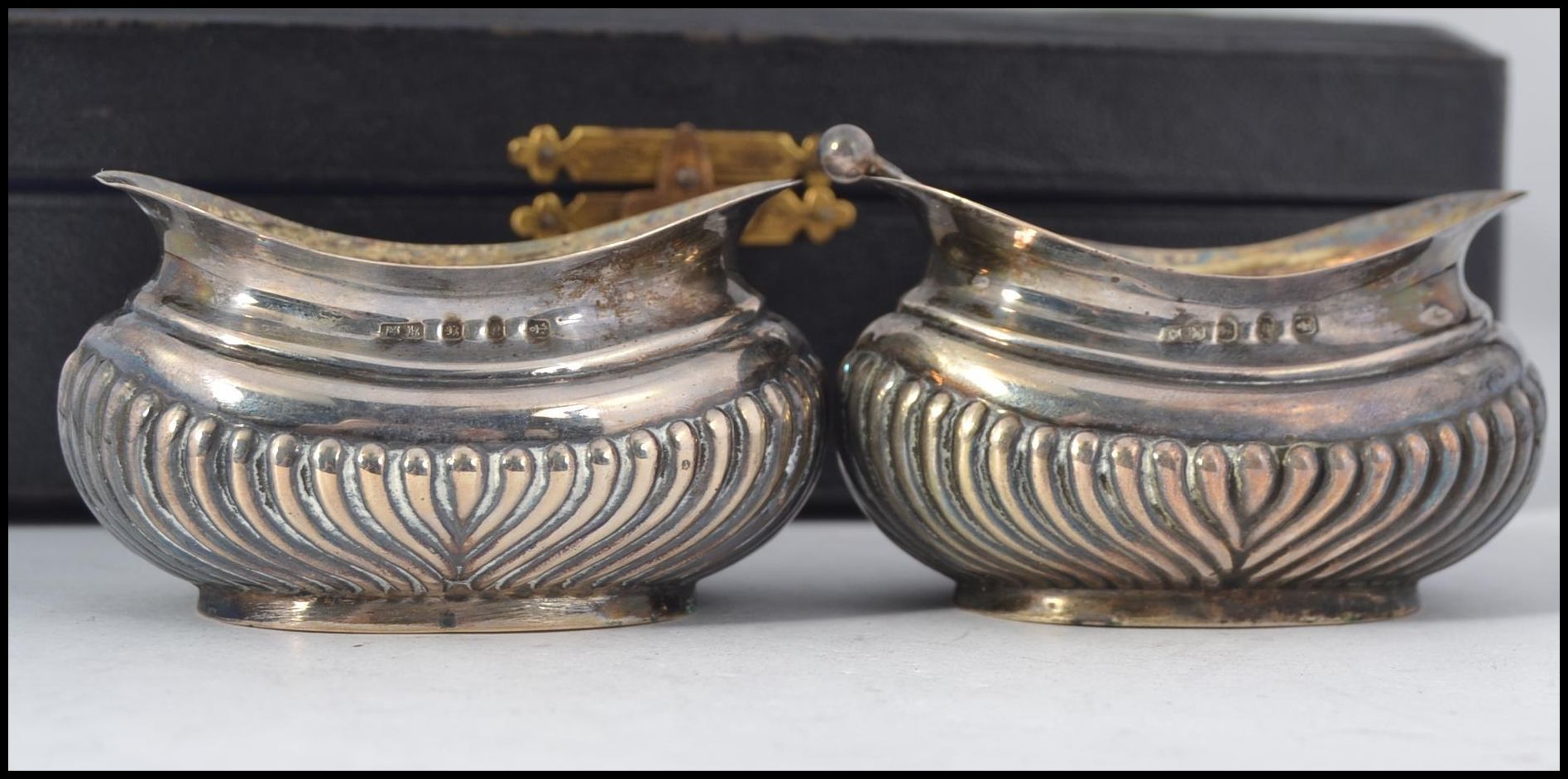 A pair of cased silver hallmarked salts, - Image 2 of 2