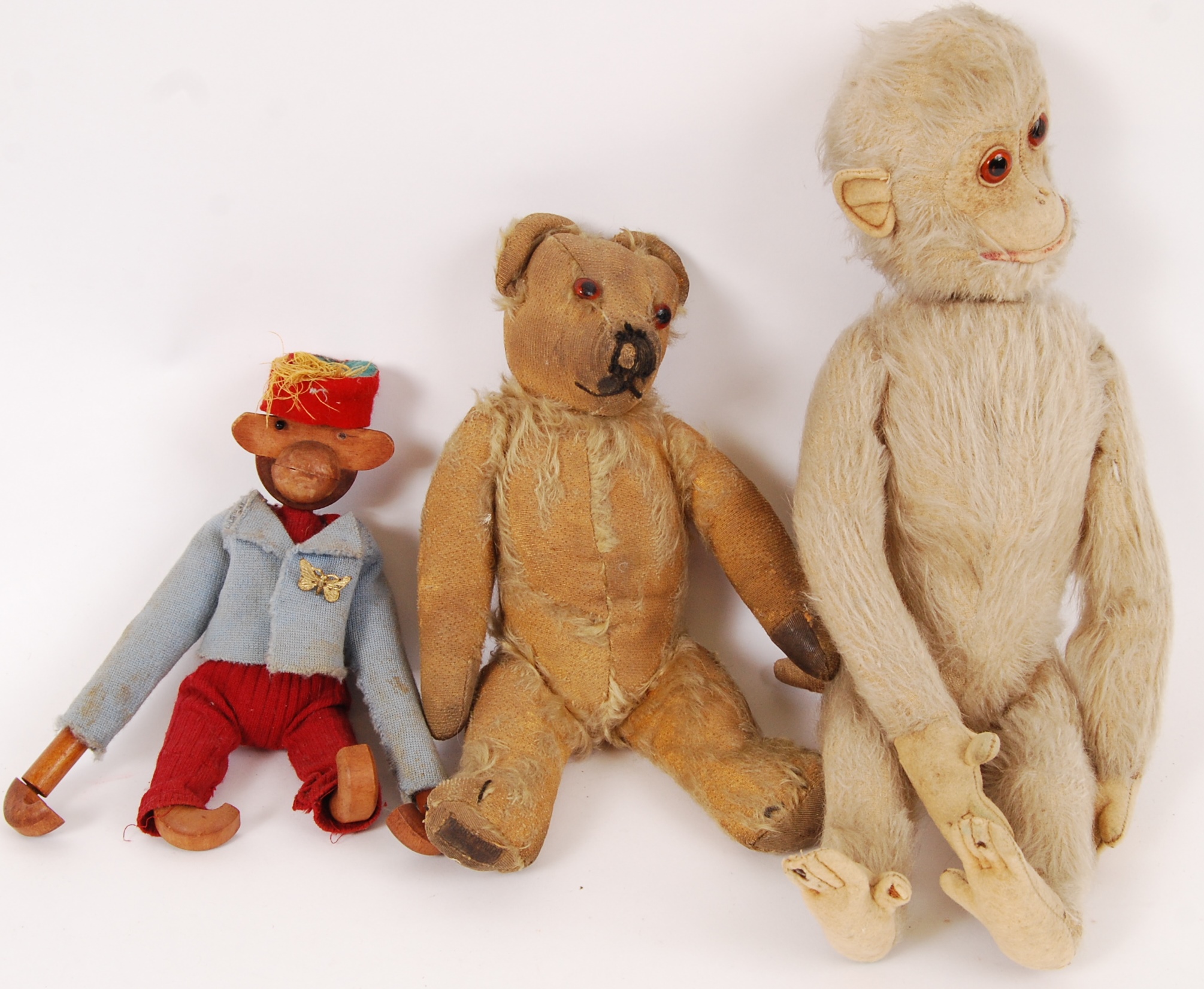 TEDDY BEARS: A 1950's stuffed toy teddy