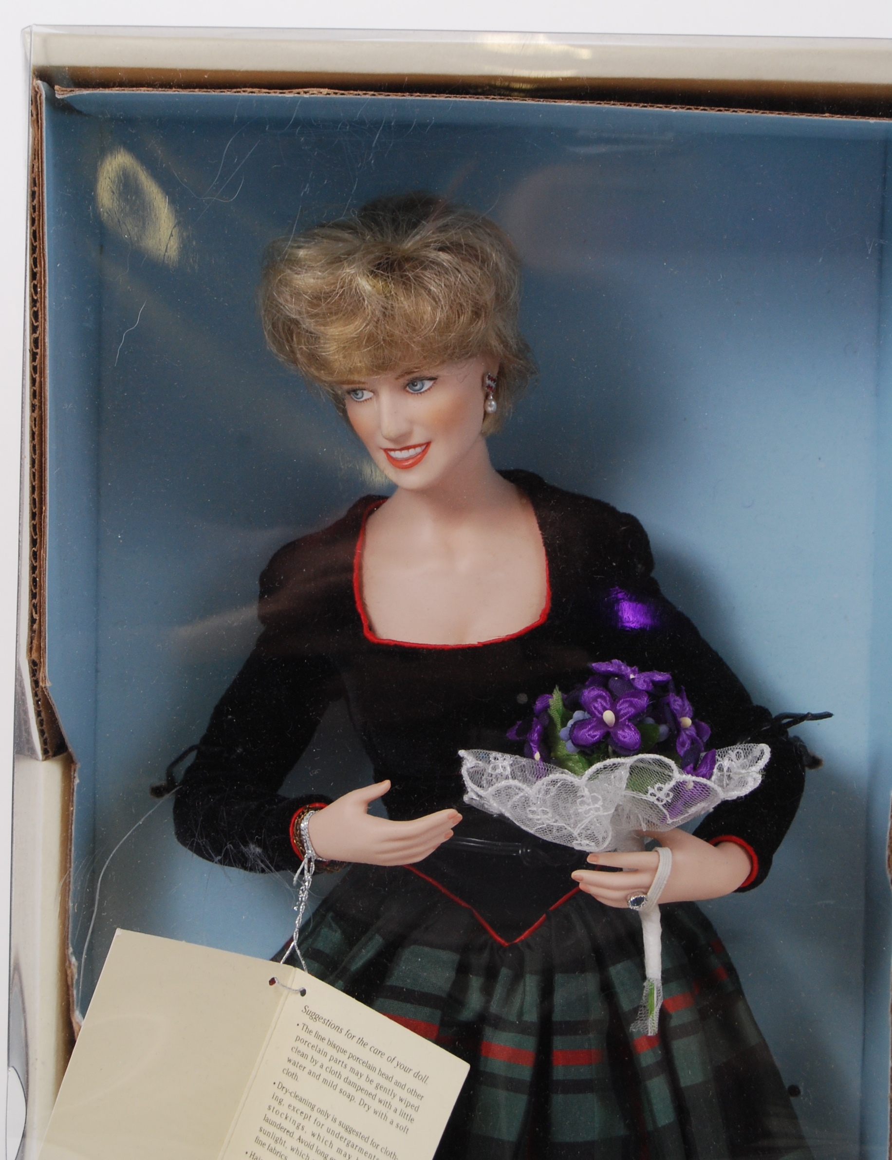 FRANKLIN MINT PRINCESS DIANA; A rare col - Image 2 of 3