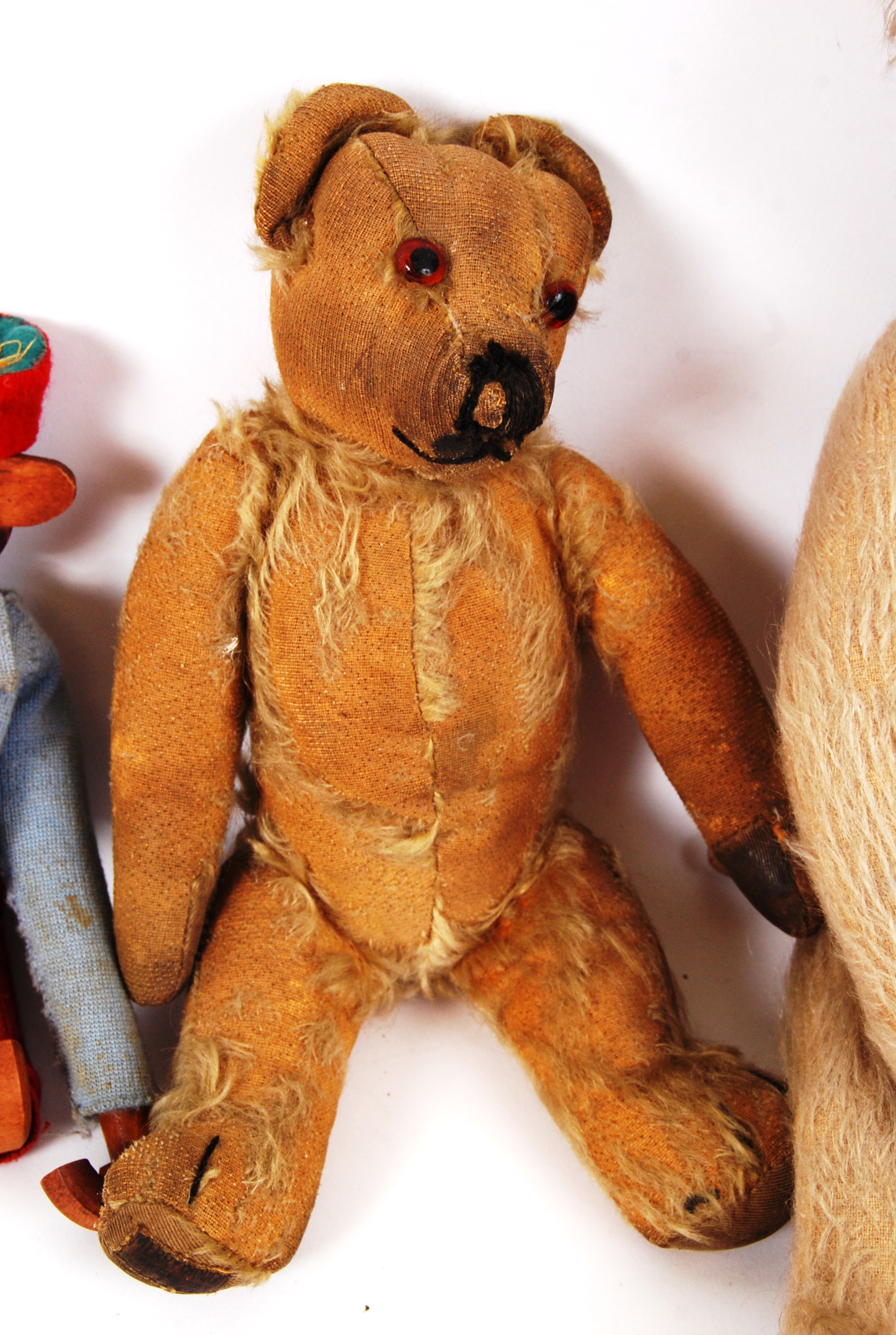 TEDDY BEARS: A 1950's stuffed toy teddy - Image 2 of 3