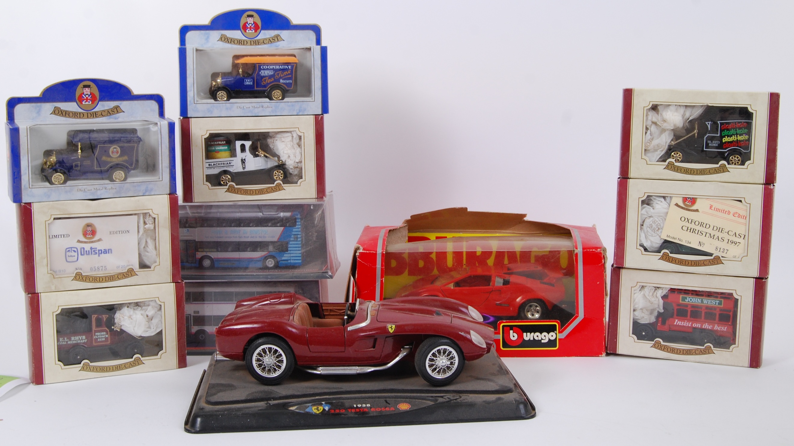 DIECAST: A collection of assorted boxed