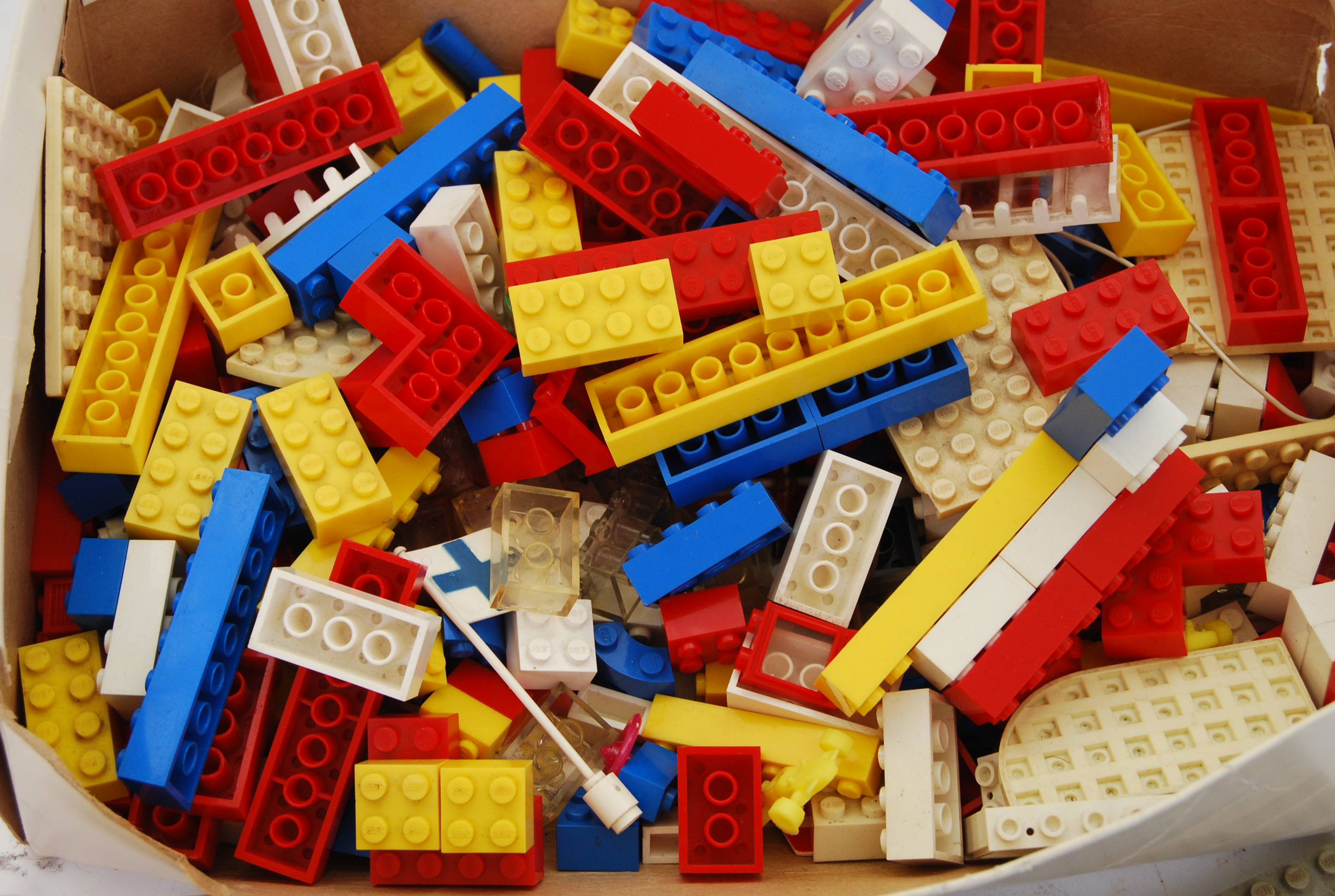 LEGO: A quantity of 1970's Lego - mostly - Image 2 of 3