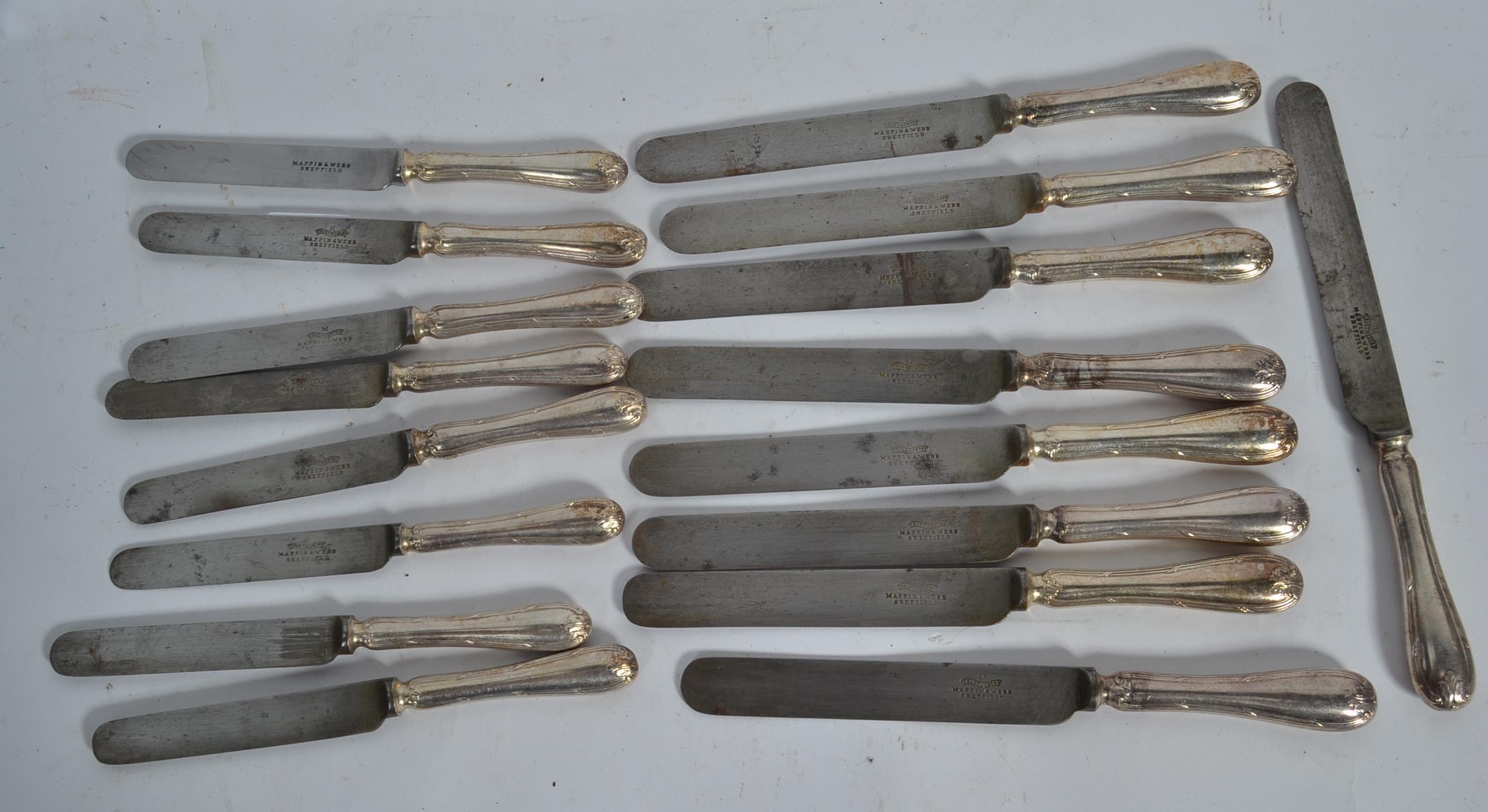 A group of Mappin and Webb flatware knives to include dinner knives and others - Image 2 of 2