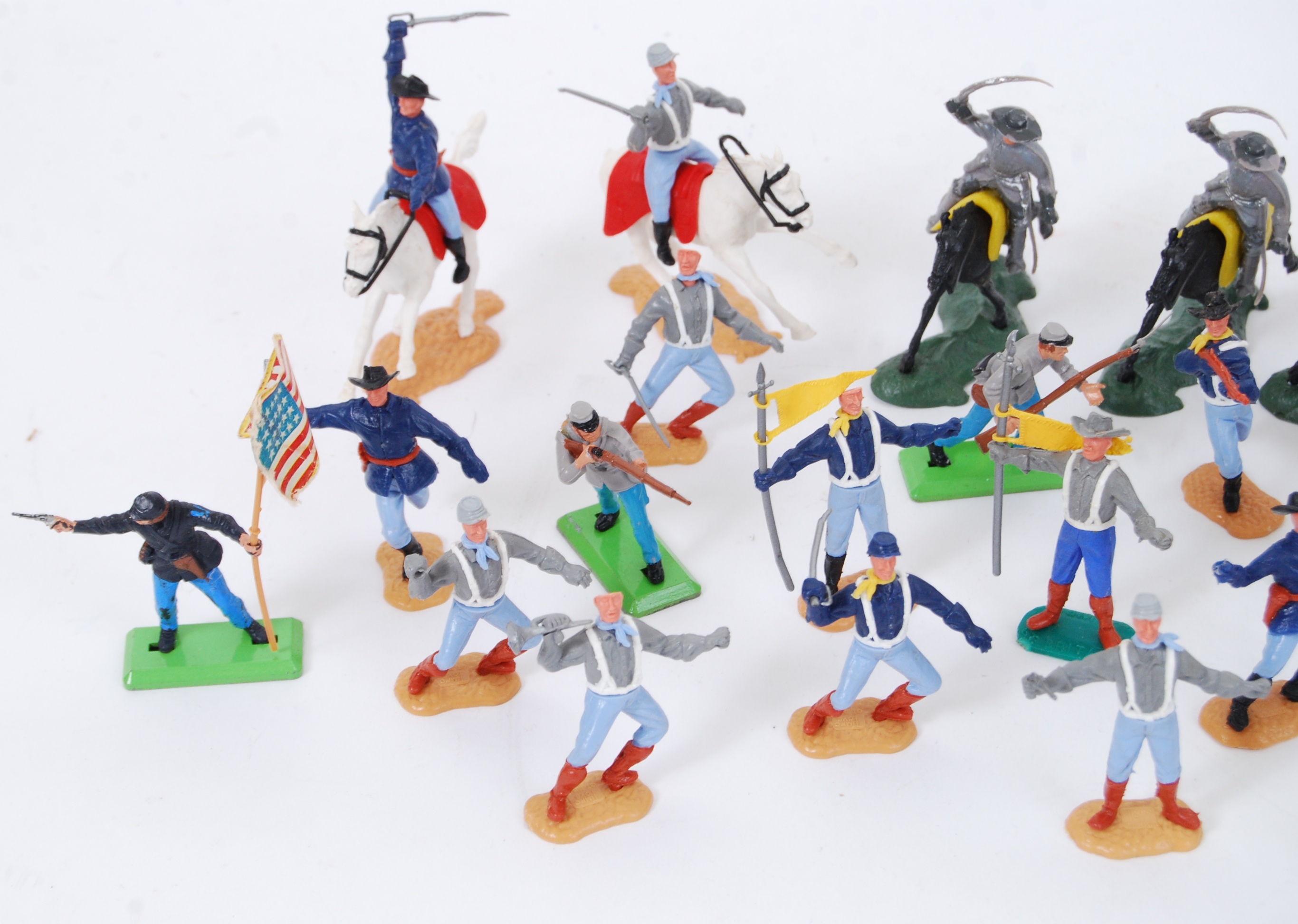 SOLDIERS: A good collection of US Cavalry / Infantry Timpo, Britains, - Image 3 of 7