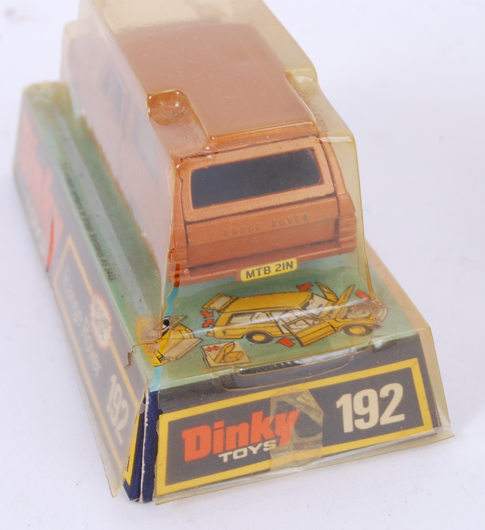 DINKY: 2x vintage Dinky diecast model Range Rovers. The first being No. - Image 3 of 4