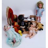 DOLLS & BEARS: A mixed lot of vintage Do