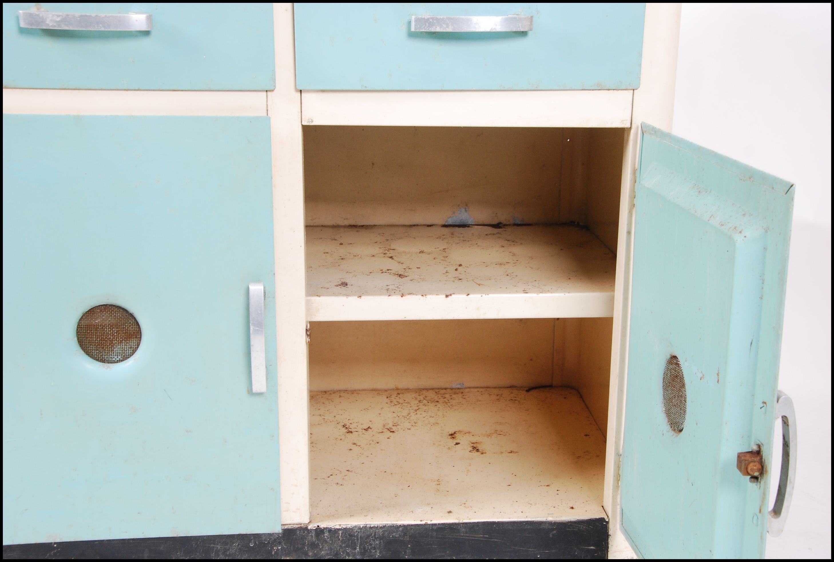 A 1950's British metal enamel painted kitchen dresser cabinet of two tone blue and white form - Image 5 of 5