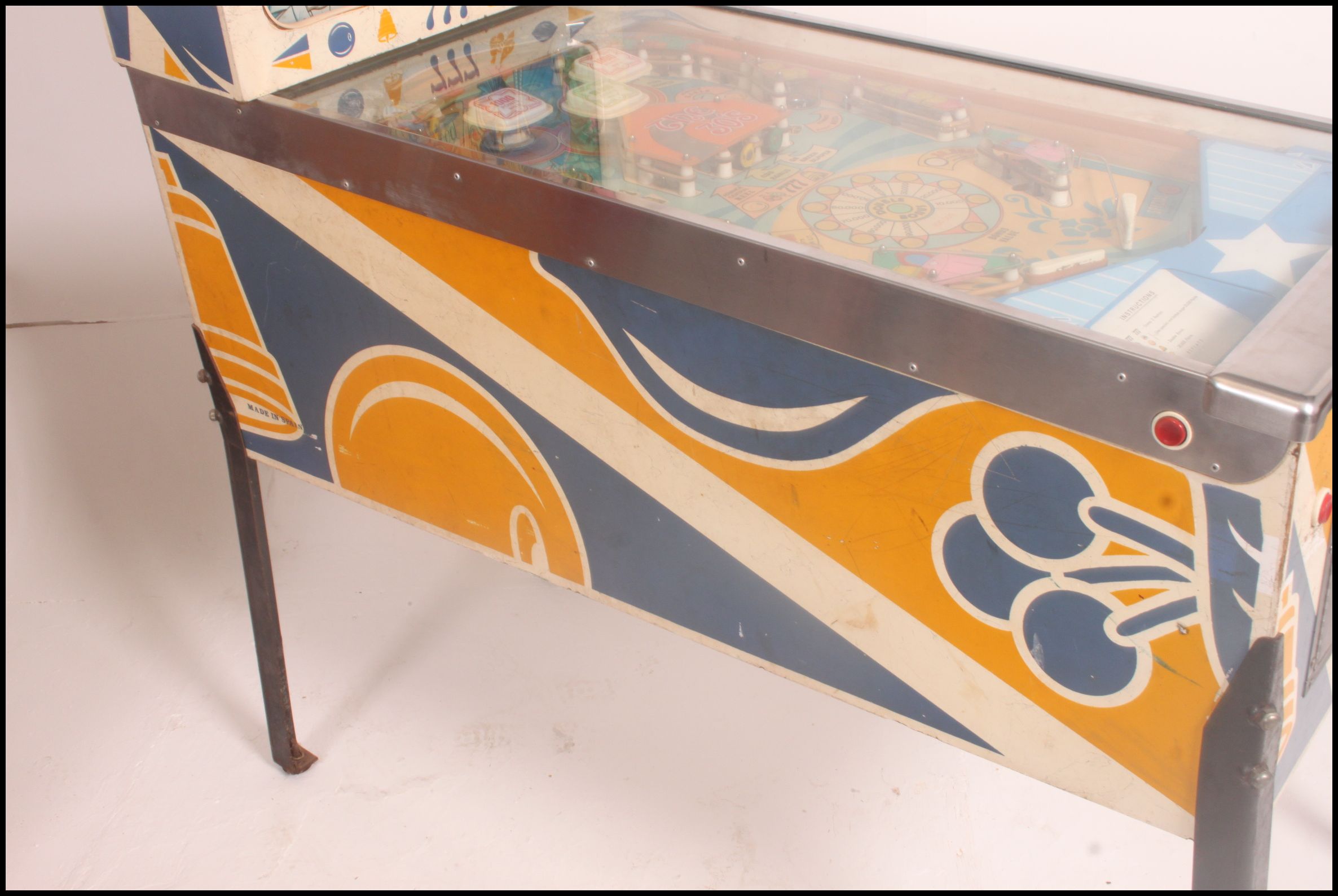 A 1977 Playmatic 777 ' The 30's ' Pinball Machine ( Pin Ball ) dating to the 1970's raised on - Image 5 of 11