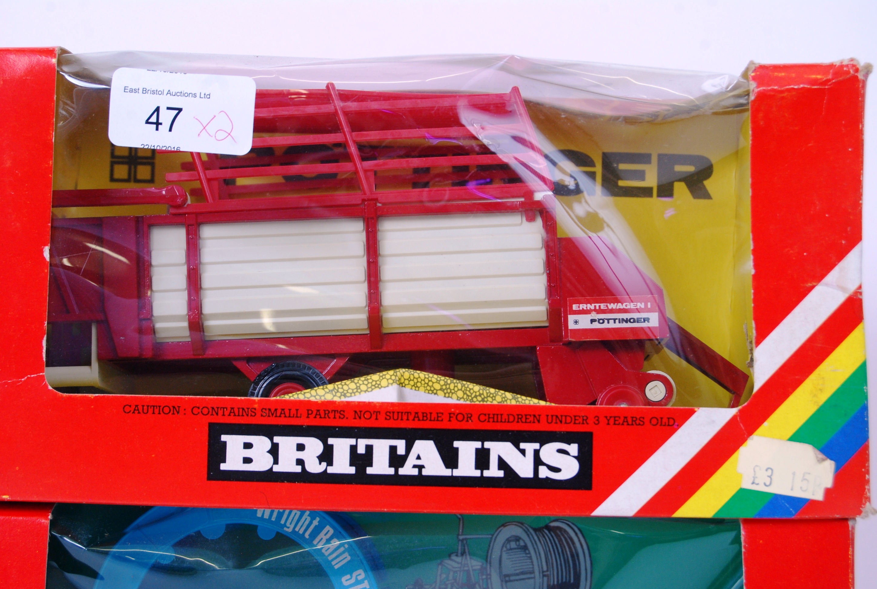 BRITAINS: 2x Britains farm related diecast models - 9578 Loader Wagon and 9547 Hose Drum Irrigator. - Image 3 of 4