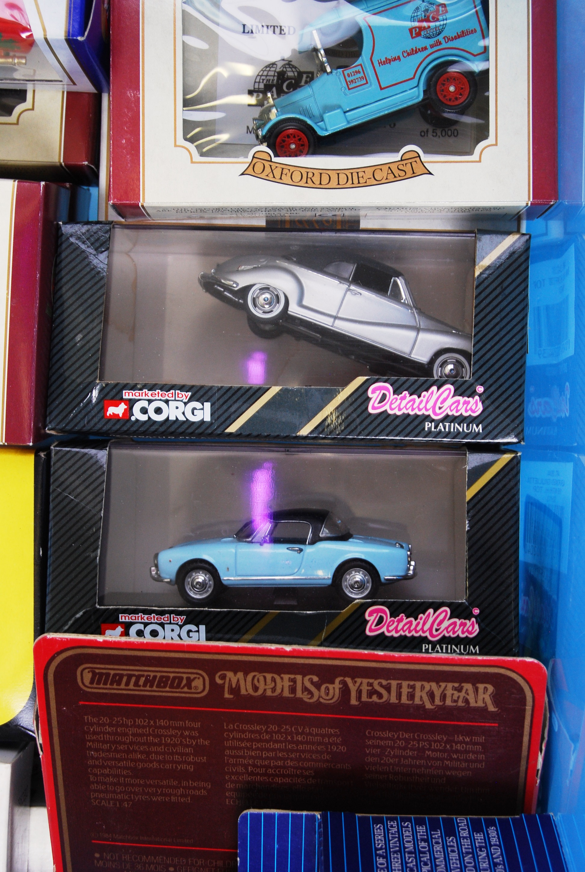 DIECAST: A collection of assorted boxed diecast model cars and vehicles to include Lledo, - Image 4 of 4