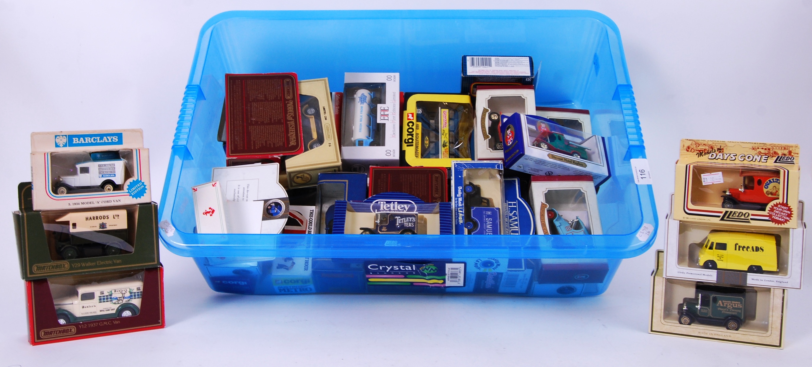 DIECAST: A collection of assorted boxed diecast model cars and vehicles to include Lledo,