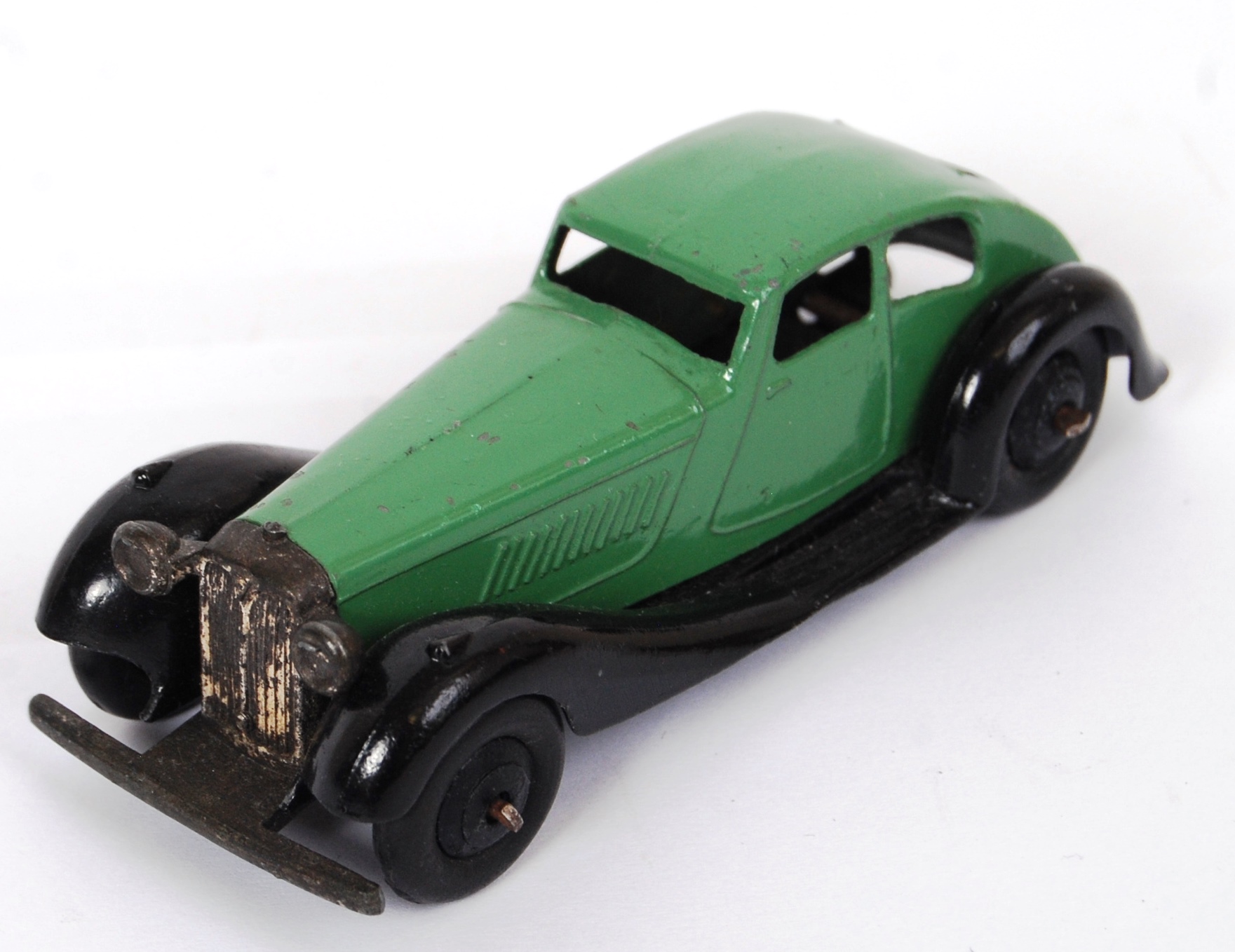 DINKY: An original vintage early Dinky toys pre-war saloon car - 36D Rover. Original green paint. - Image 3 of 4