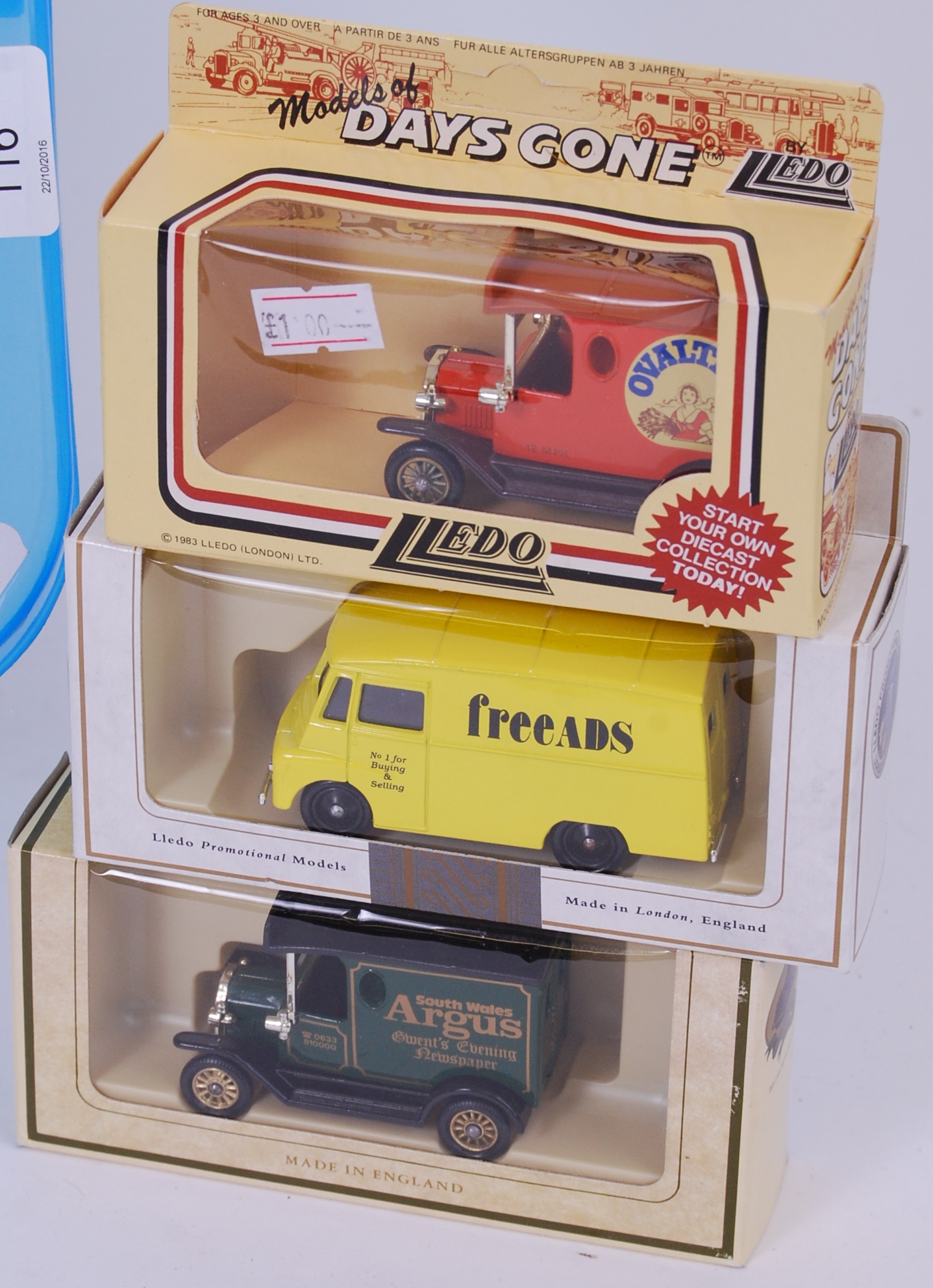 DIECAST: A collection of assorted boxed diecast model cars and vehicles to include Lledo, - Image 3 of 4